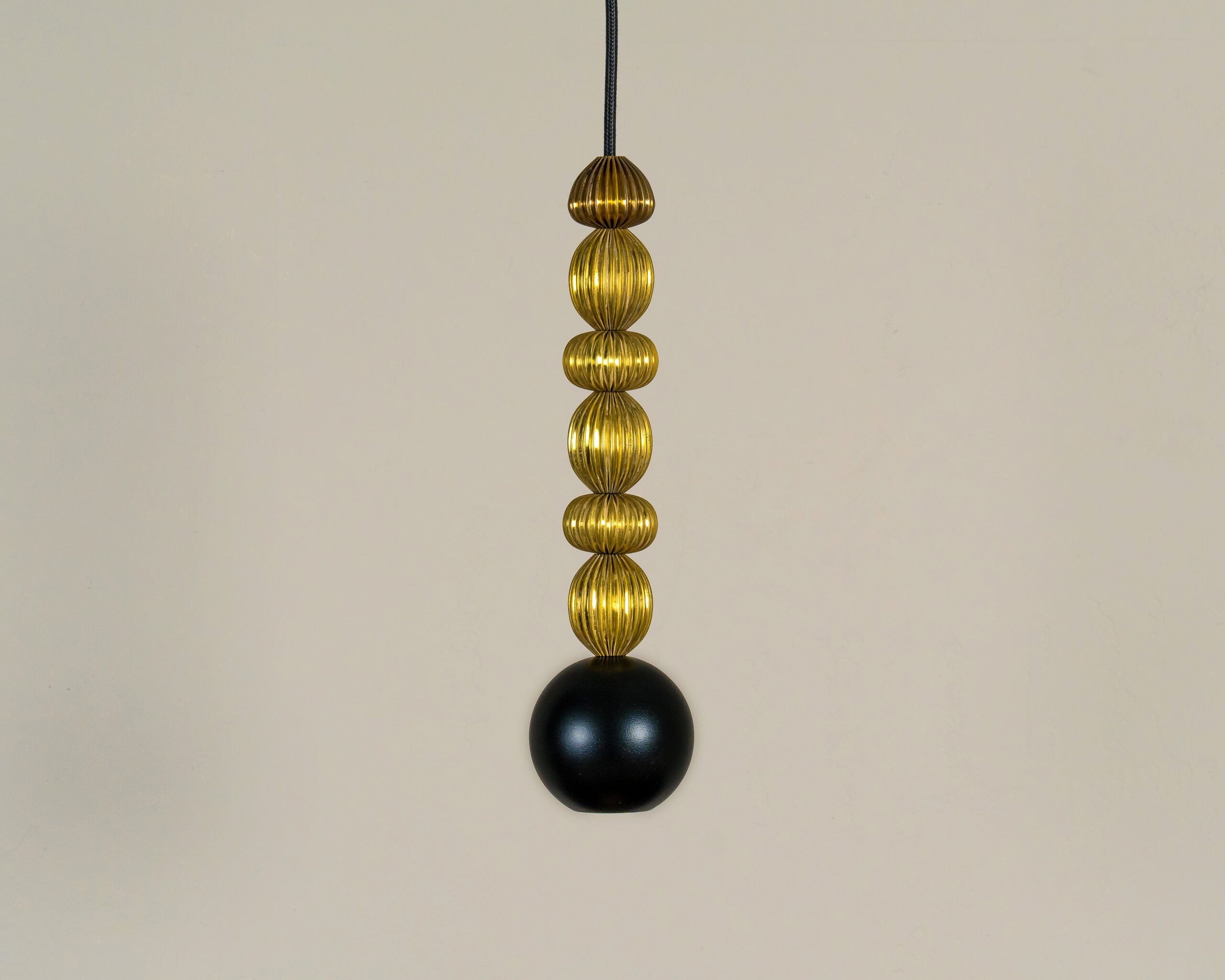 Lampa wisząca BOLA QUEEN mosiężny