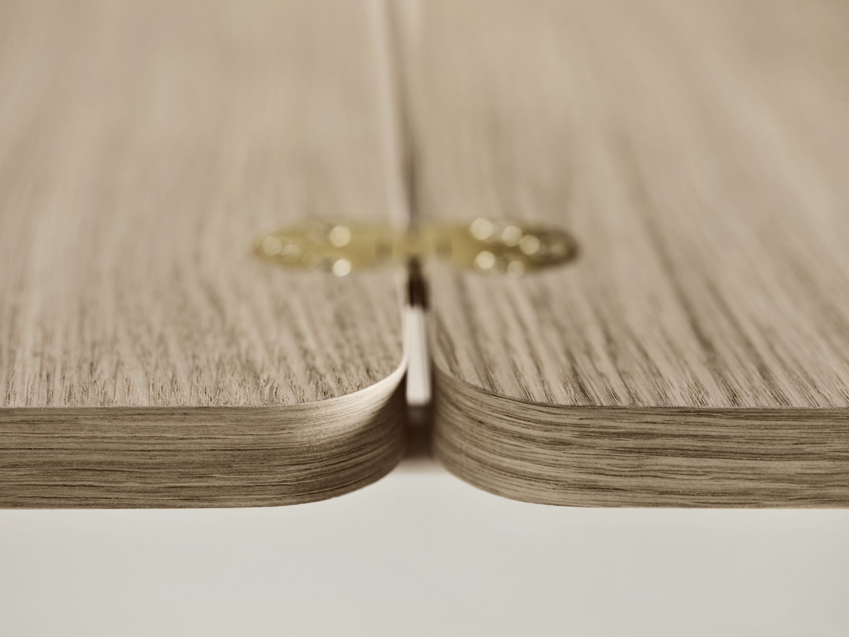 Doubleup table bleached oak wood