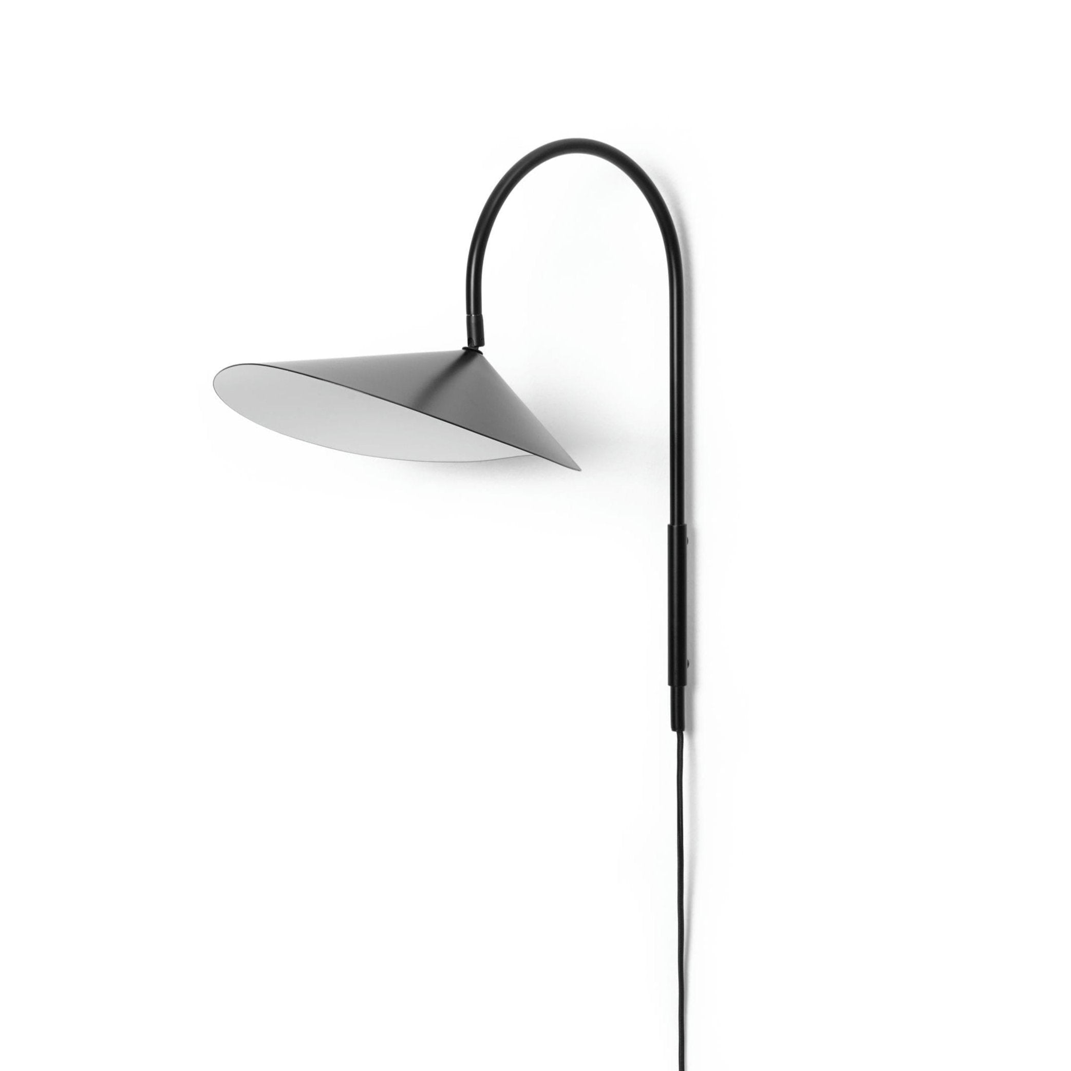 Schwarze Arumwandlampe