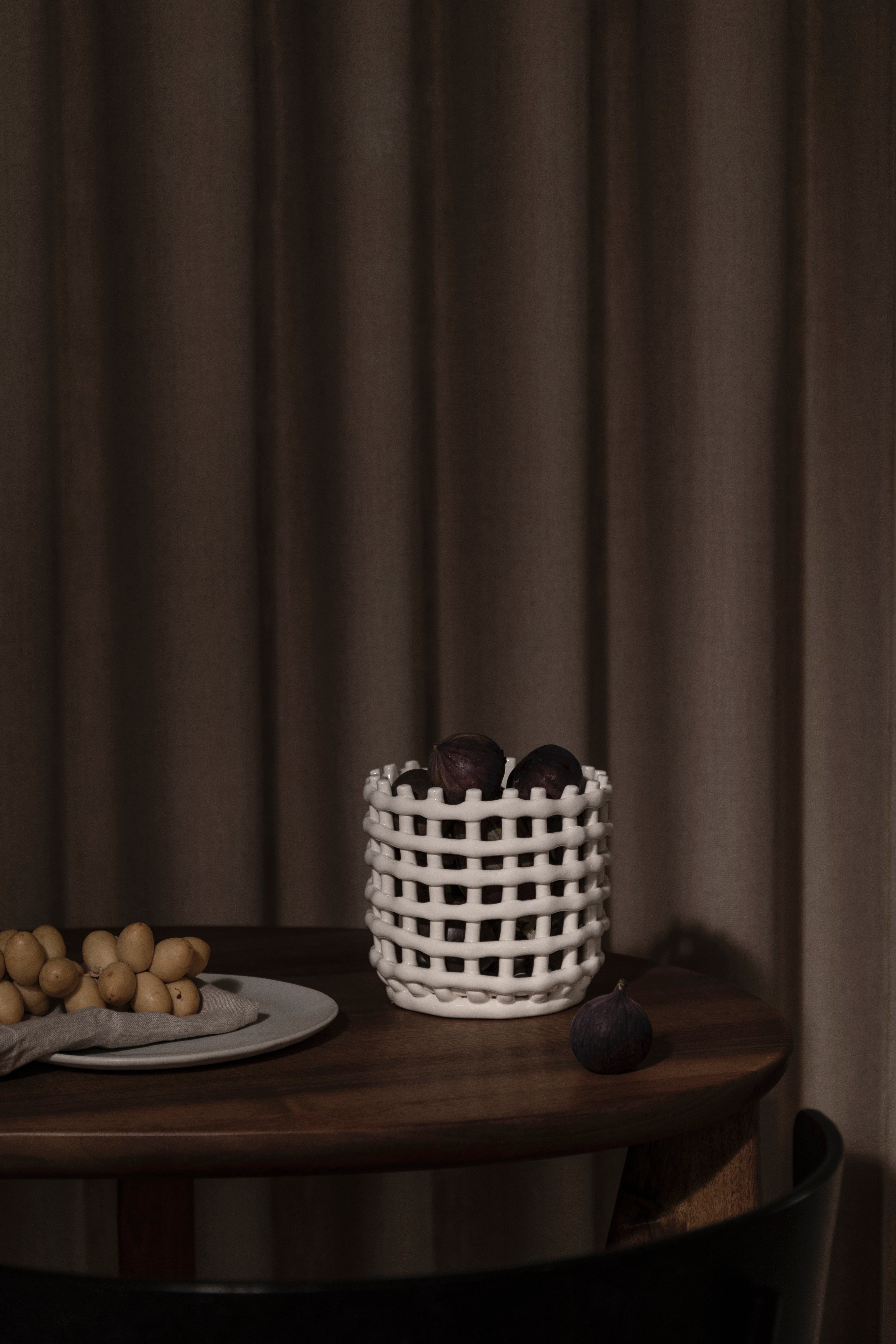 Ceramic basket Basket white