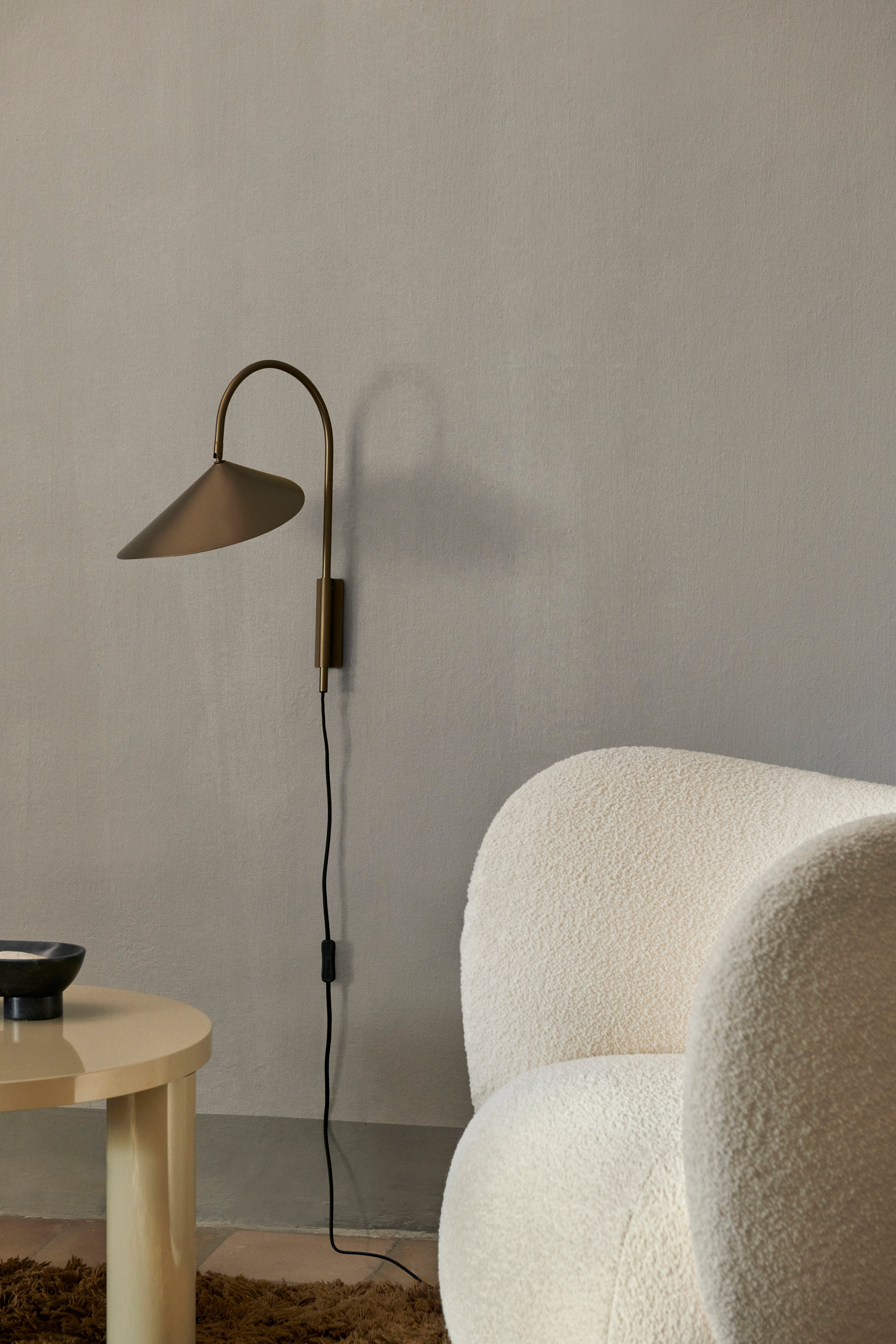 Arum Bronze Wandlampe
