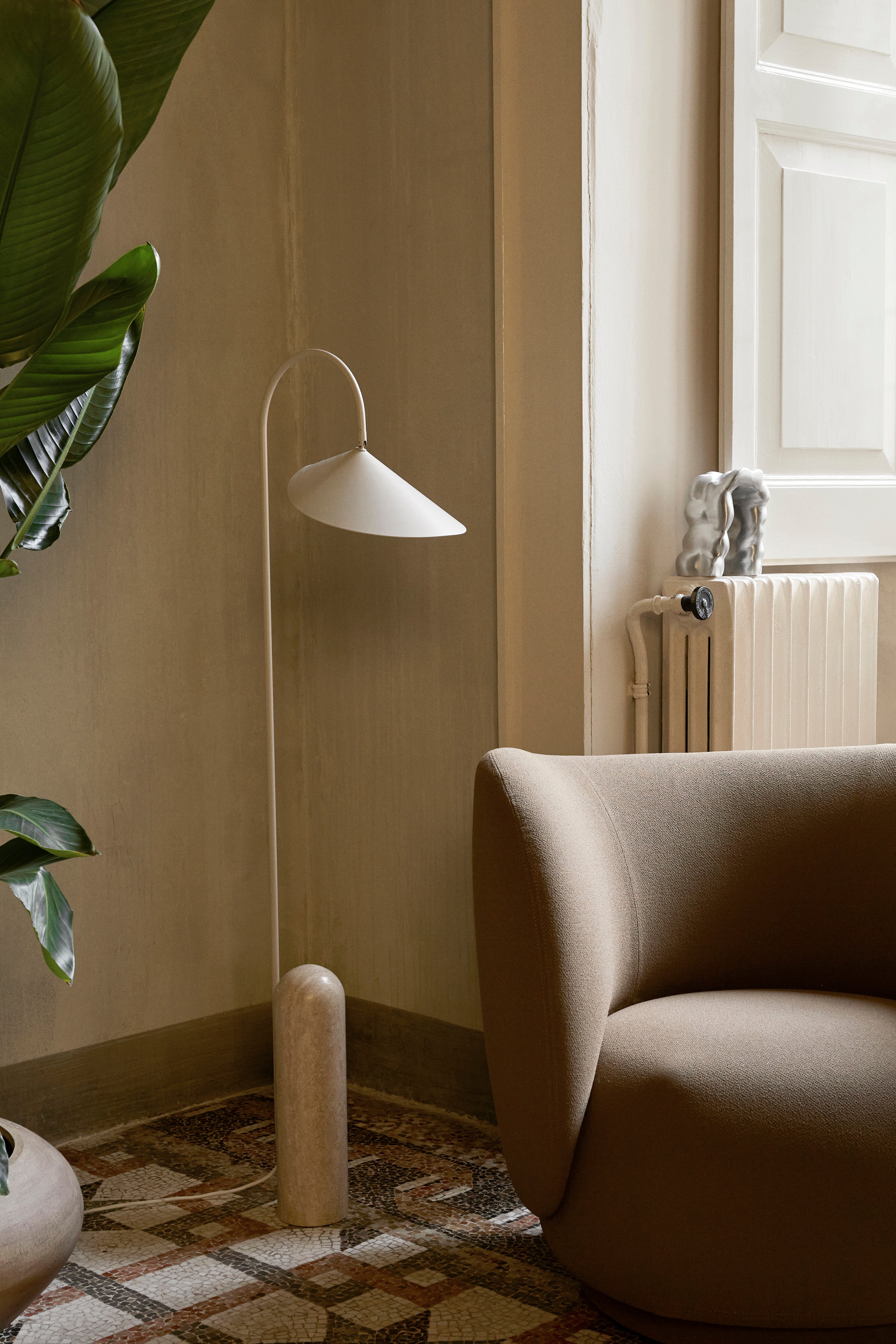 Lampa podłogowa ARUM beżowy