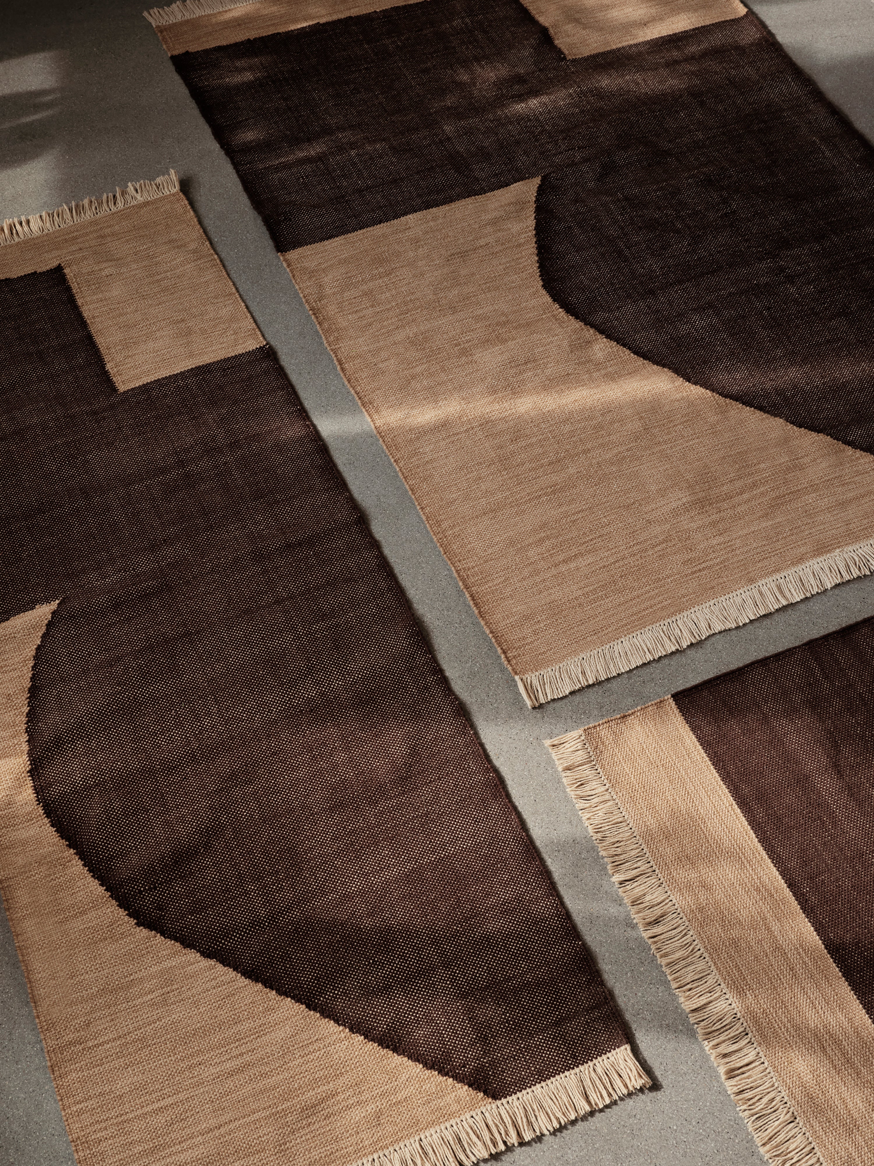 FORENE Teppich Schokolade mit Beige 
