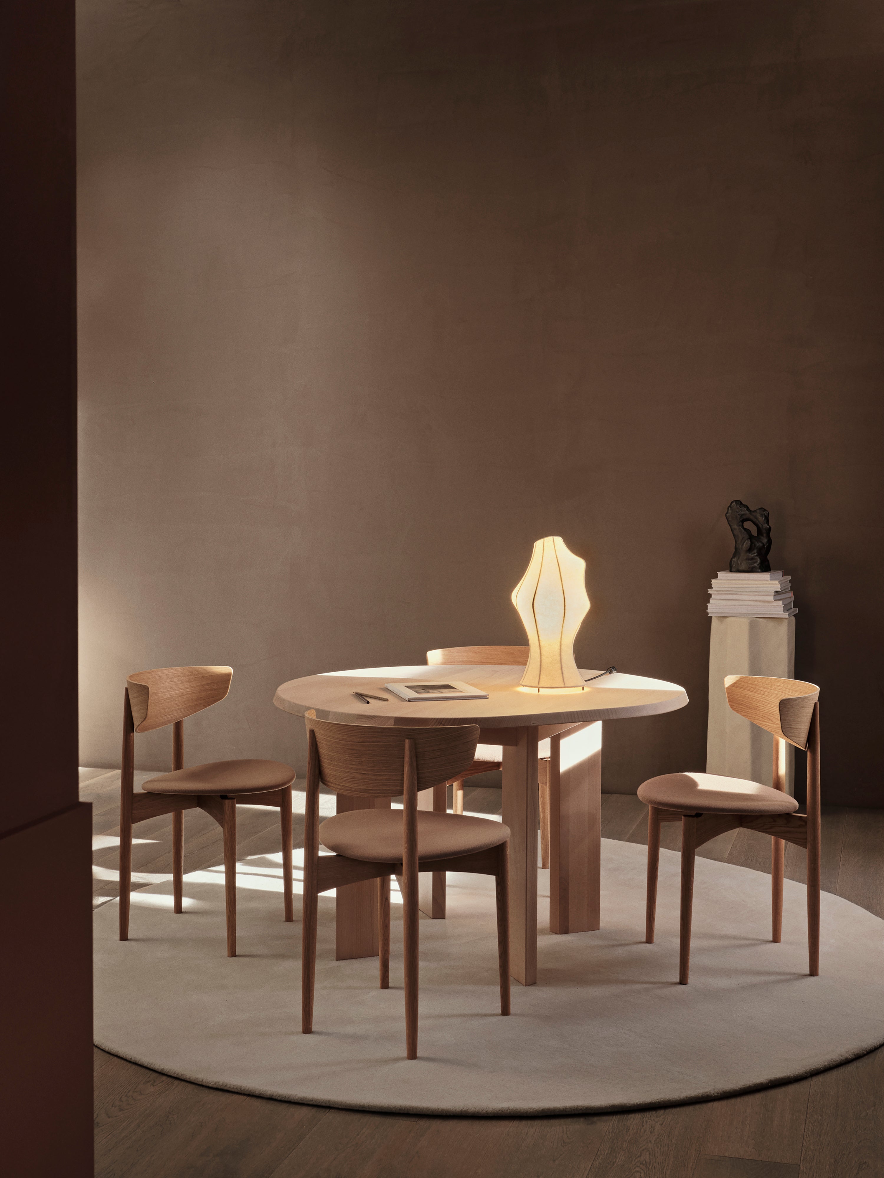 Round table tarn white beech