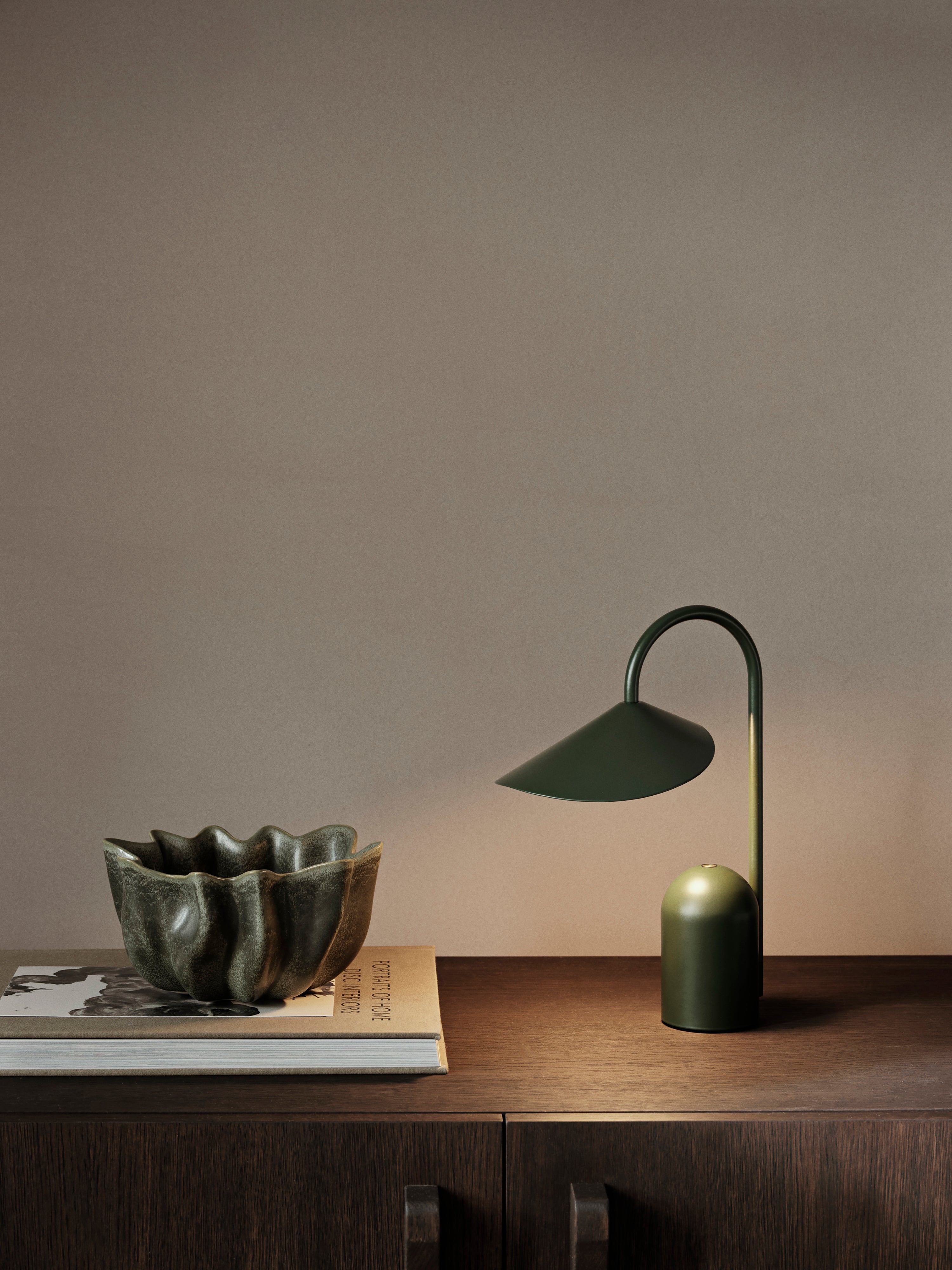 Lampa przenośna ARUM czarny