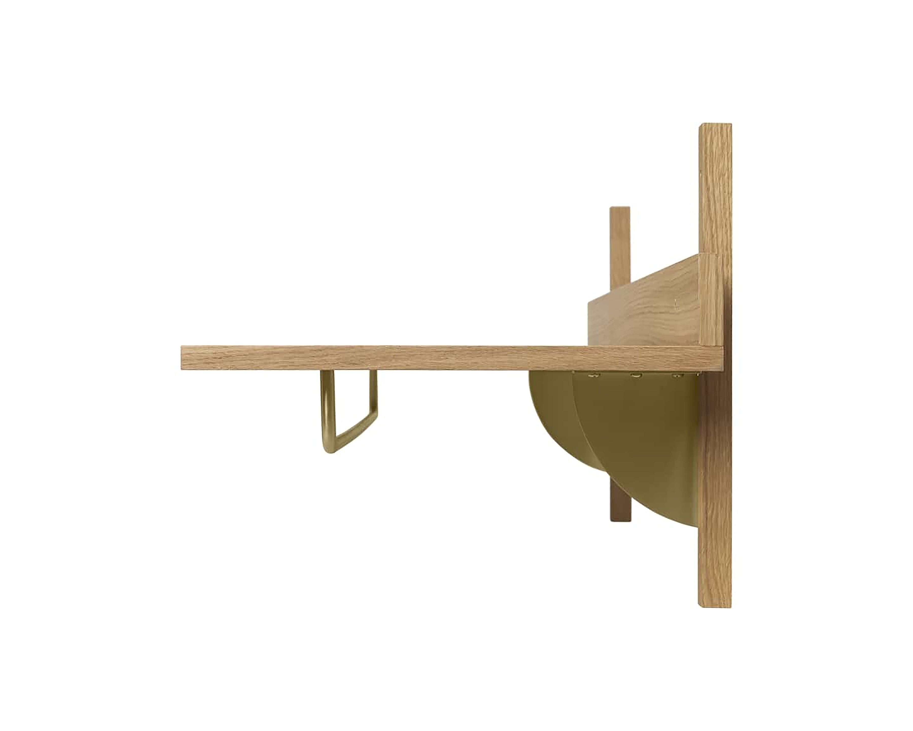 SECTOR RACK SHELF Regal mit Reling, Eichenfurnier mit Messing-Finish