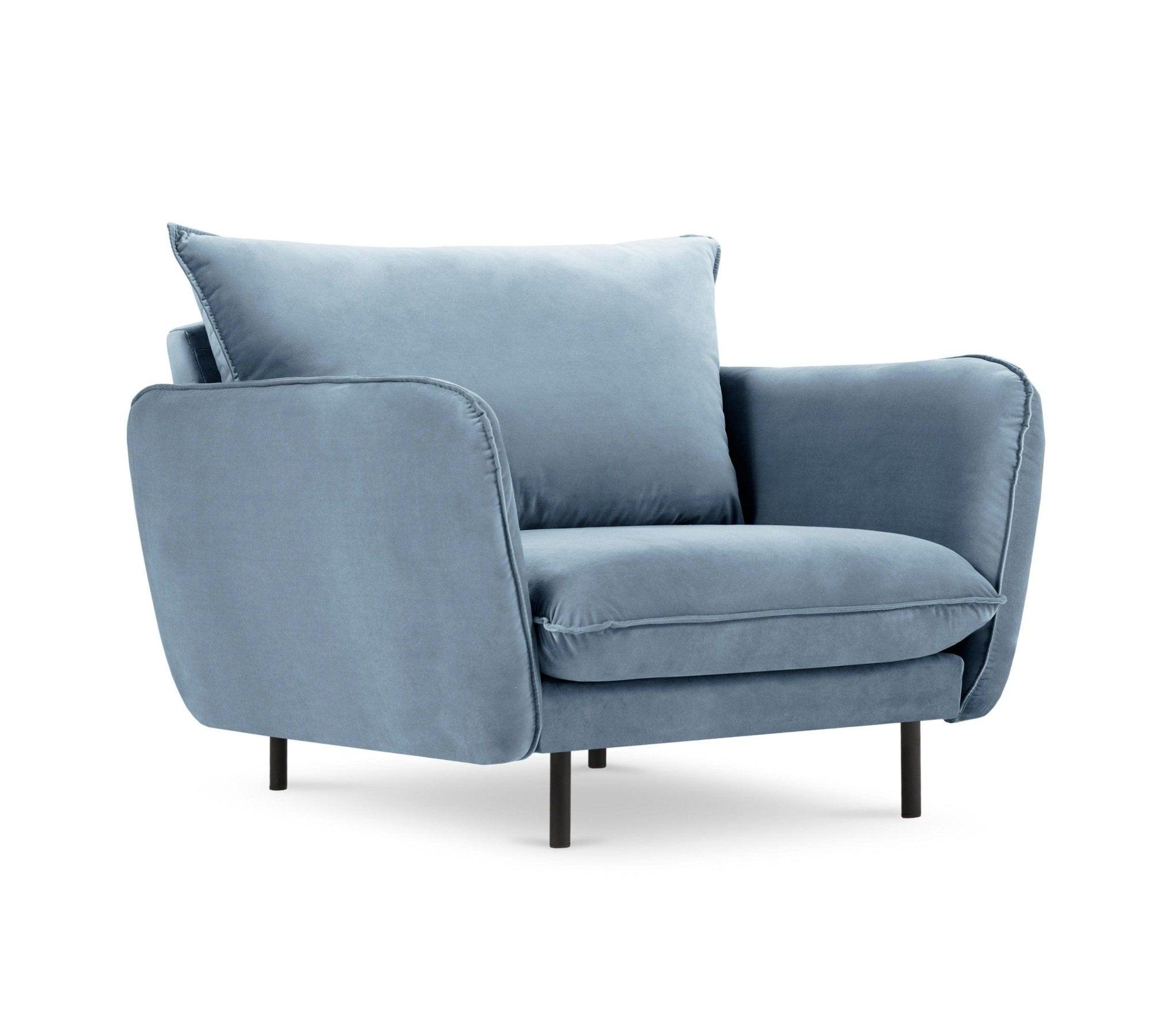 Fotel aksamitny VIENNA jasnoniebieski z czarną podstawą Cosmopolitan Design    Eye on Design