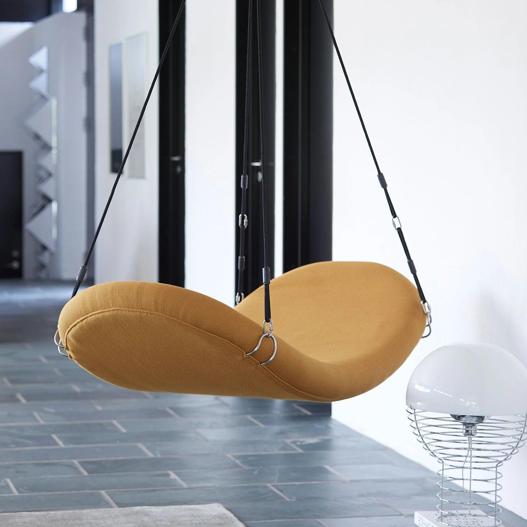 Fotel wiszący FLYING CHAIR Verpan    Eye on Design