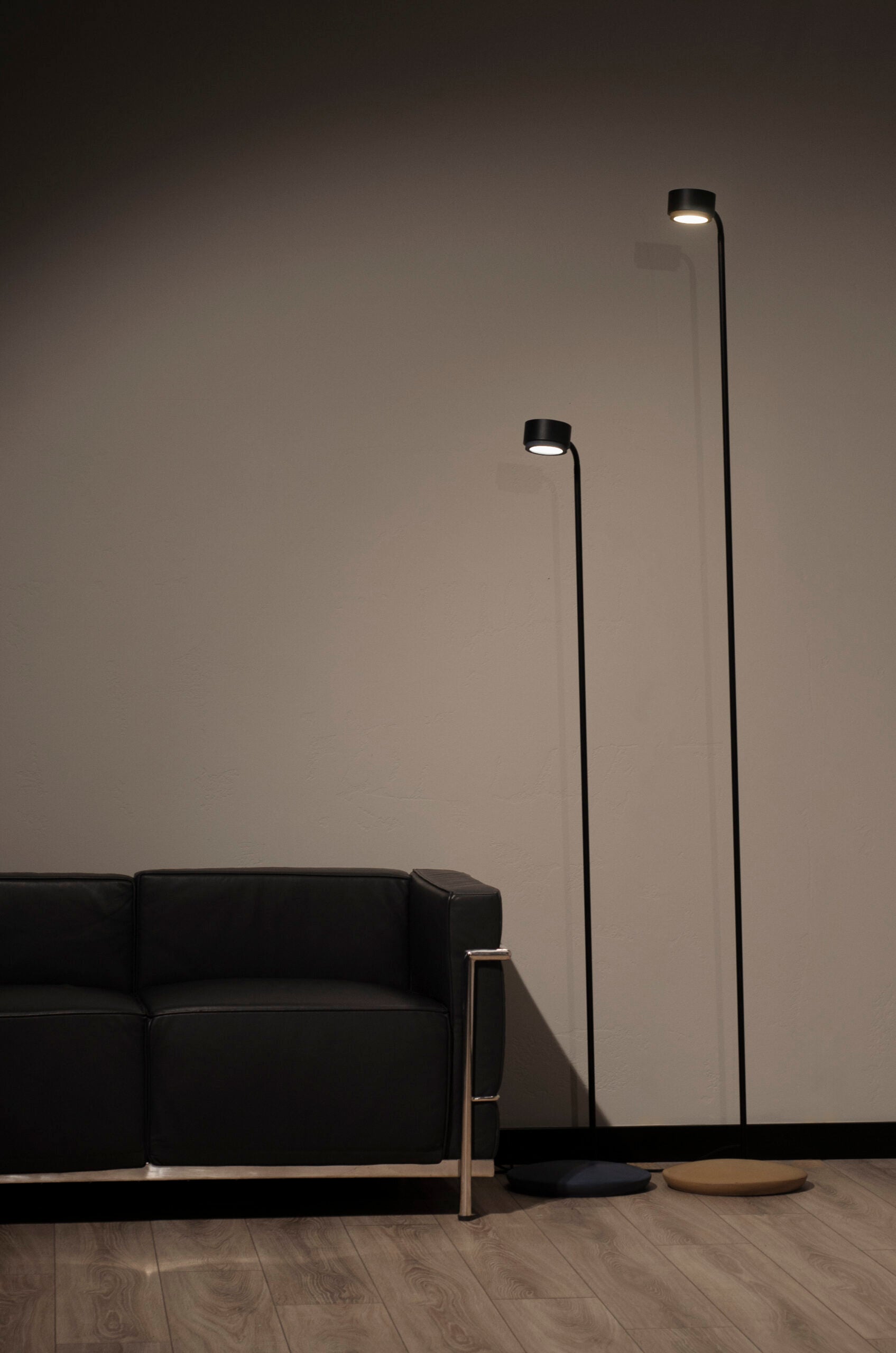 Stehlampe zum Lesen JUBI Aluminium mit Beton