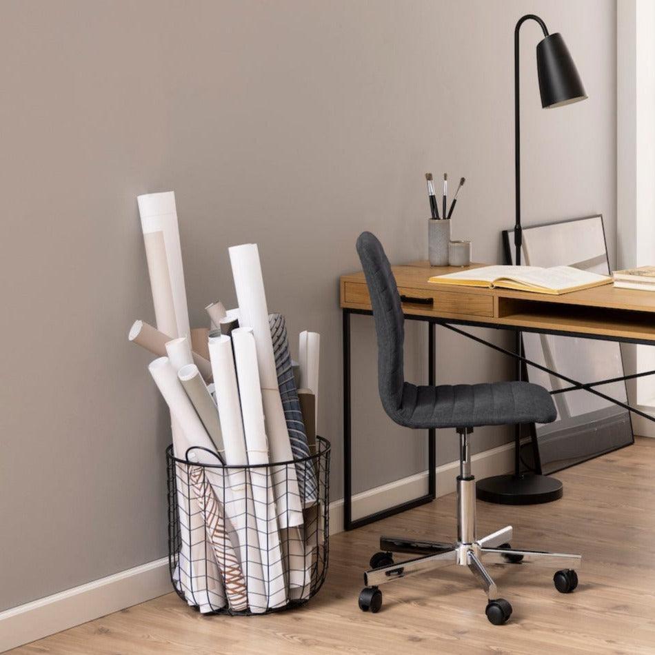 Krzesło biurkowe ANNAR szary Home Essentials    Eye on Design