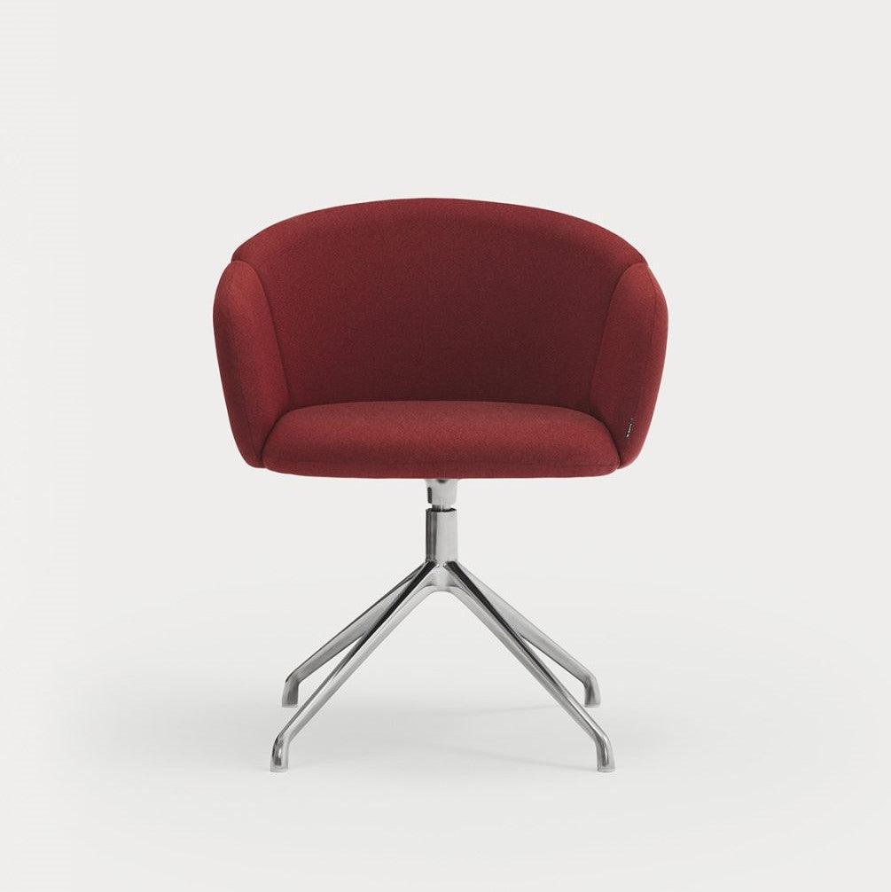 Krzesło obrotowe z podłokietnikami ADD czerwony z chromowaną podstawą Teulat    Eye on Design