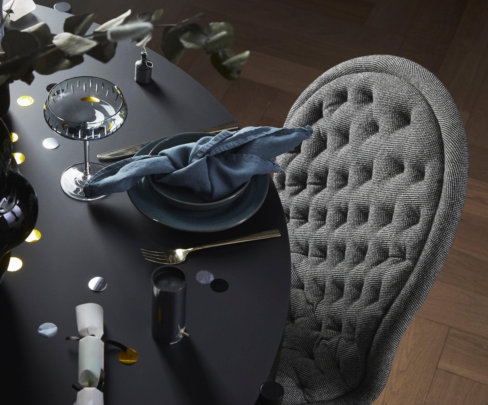 Krzesło SYSTEM 1-2-3 DELUXE z motylkową podstawą Verpan    Eye on Design