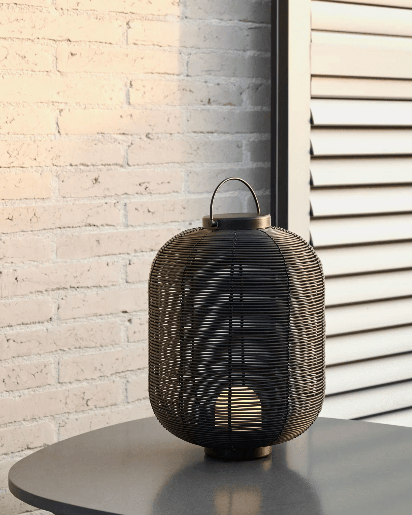 Lampa akumulatorowa SARANELLA czarny rattan La Forma    Eye on Design