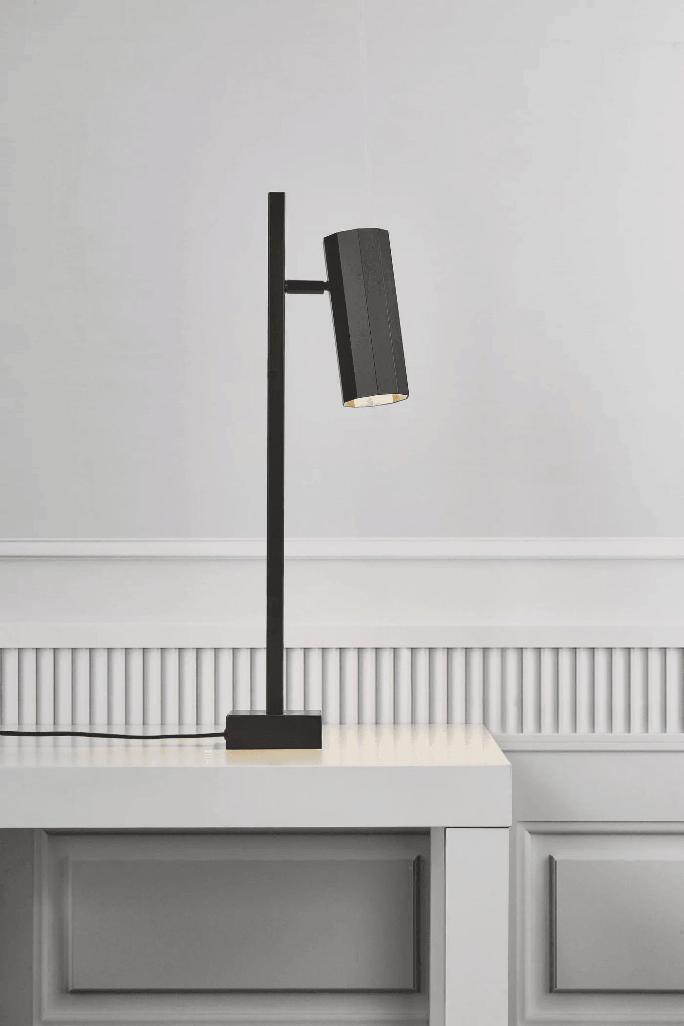 Lampa biurkowa ALANIS czarny Nordlux    Eye on Design