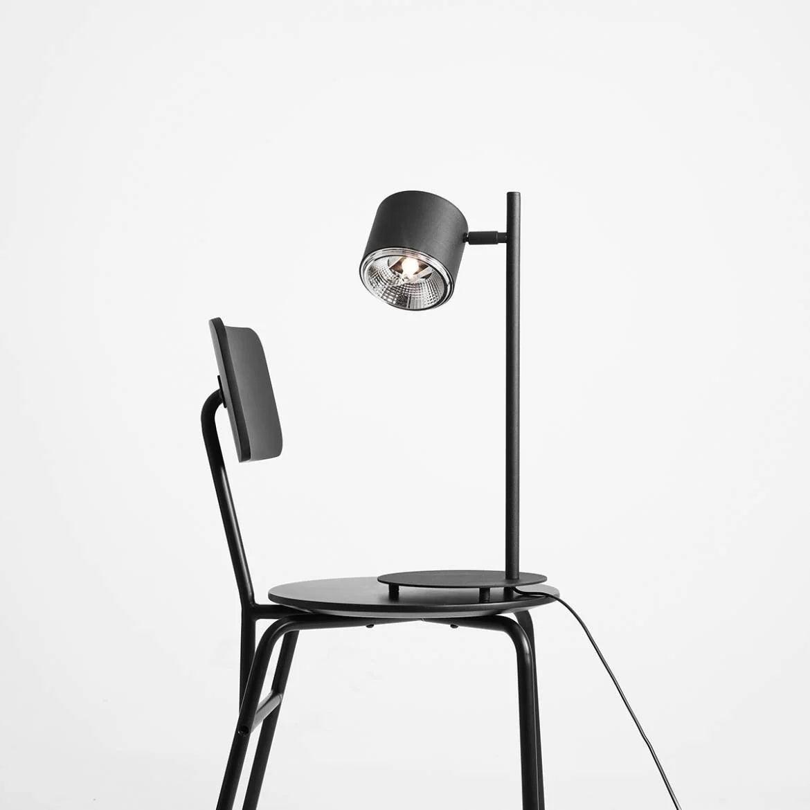 Lampa biurkowa BOT czarny Artera    Eye on Design