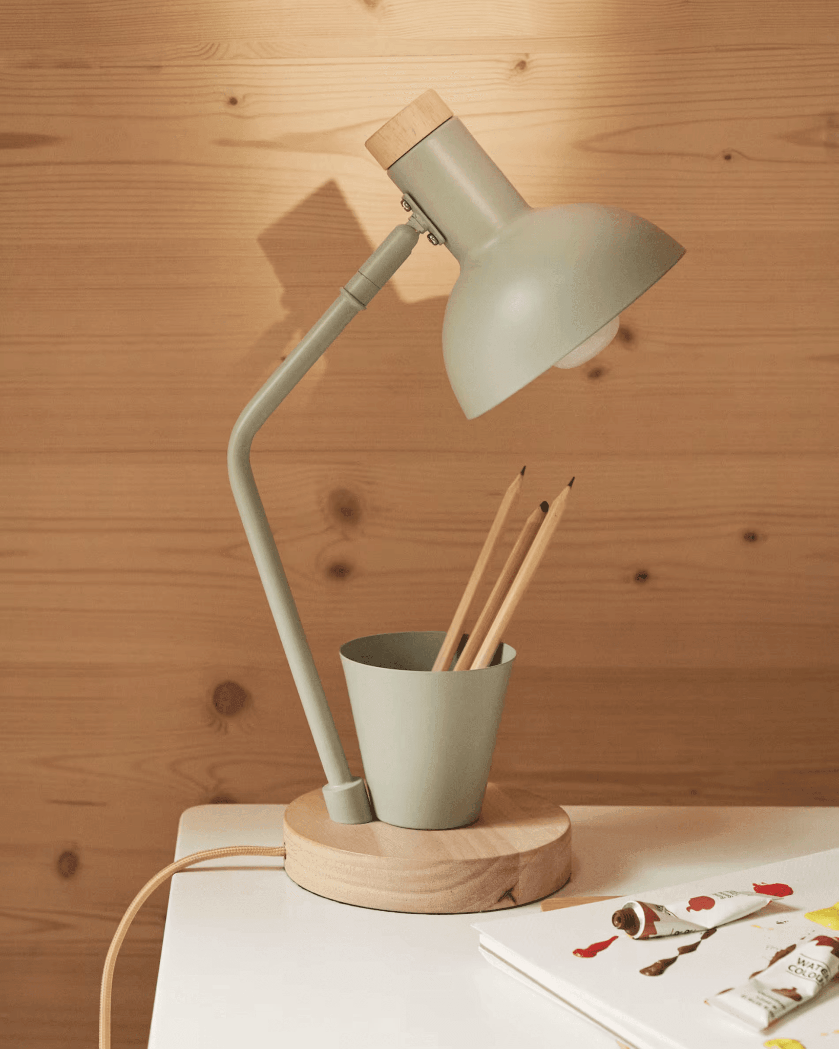 Lampa biurowa z pojemnikiem KATIA zielony La Forma    Eye on Design