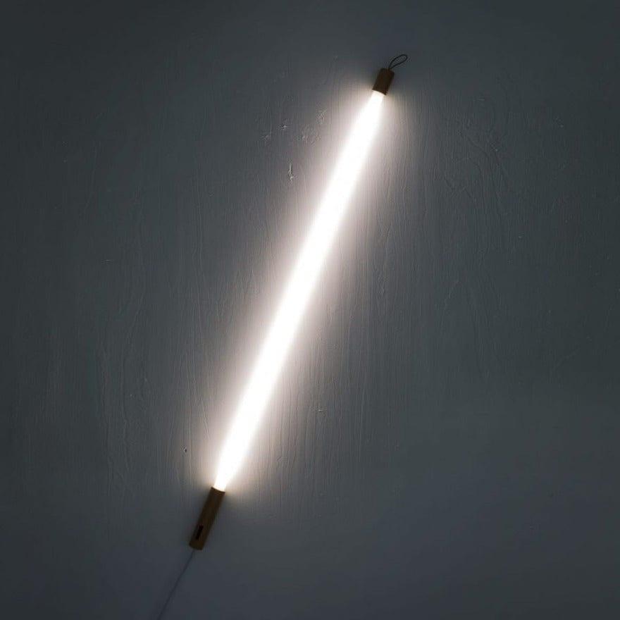 Lampa LED LINEA biały Seletti    Eye on Design