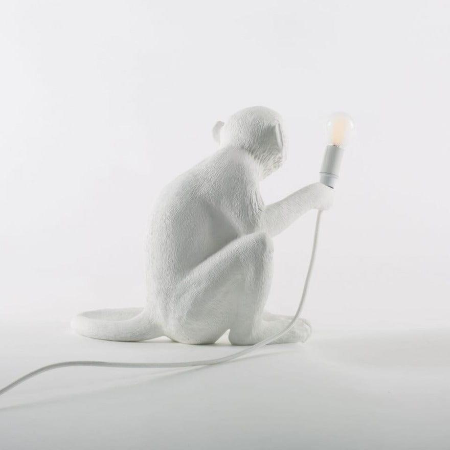 Lampa MONKEY SITTING biały Seletti    Eye on Design