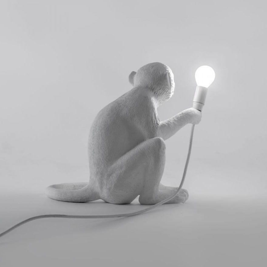 Lampa MONKEY SITTING biały Seletti    Eye on Design