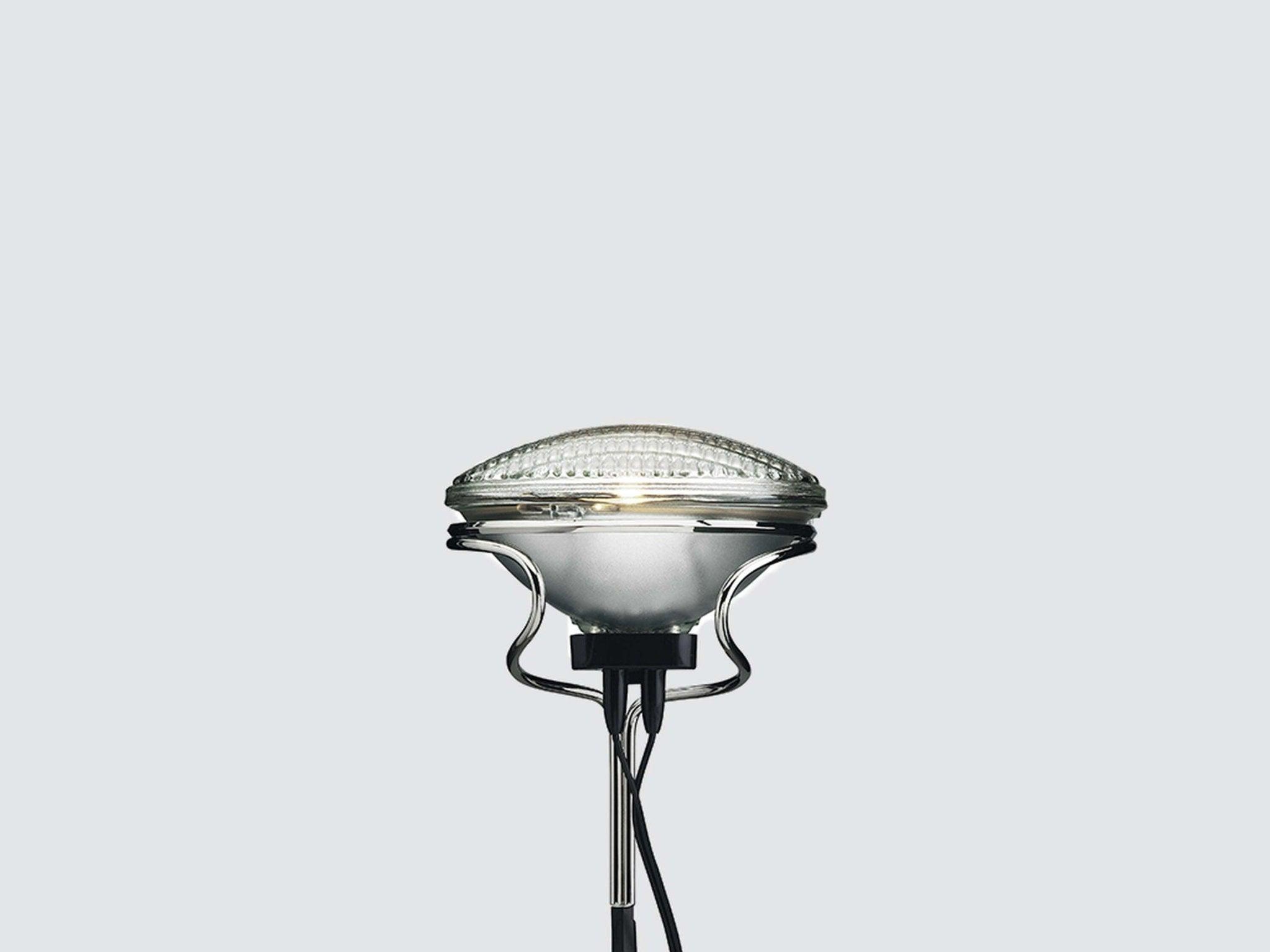 Lampa podłogowa TOIO czerwony Flos    Eye on Design