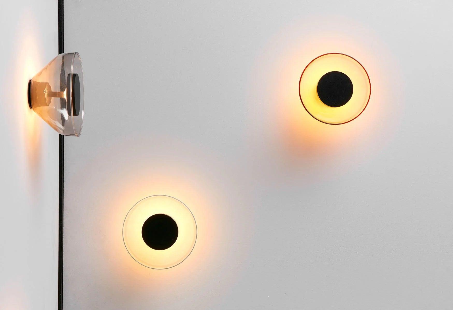 Lampa ścienna AURA dymione szkło Marset    Eye on Design