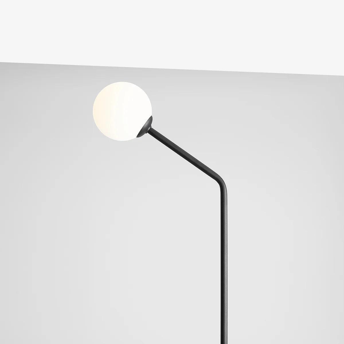 Lampa stojąca PURE czarny Artera    Eye on Design