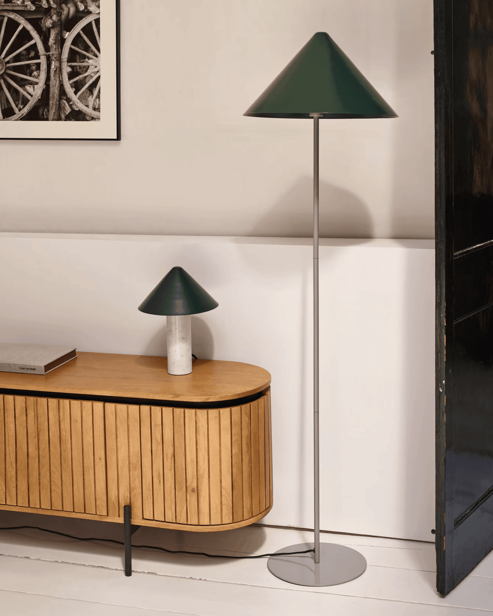 Lampa stołowa VALENTINE zielony La Forma    Eye on Design
