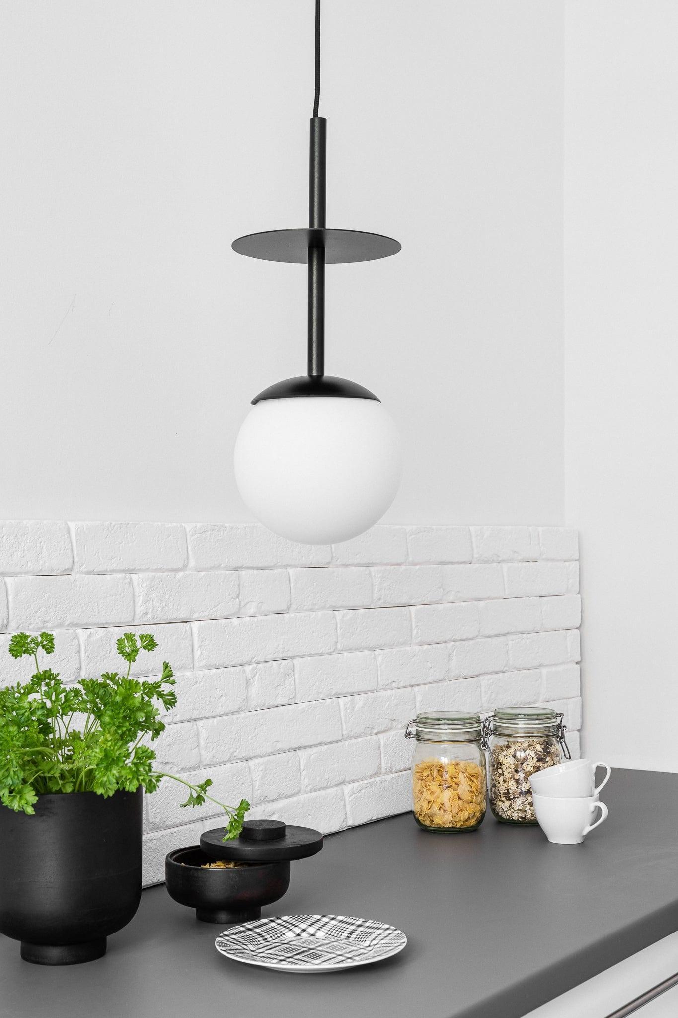 Lampa wisząca PLAAT czarny Ummo    Eye on Design