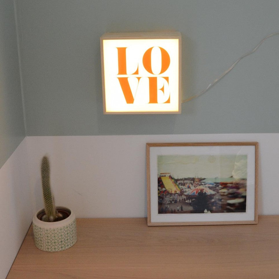 Lampa stołowa LIGHTHINK BOX CHANGE YOUR MIND / LOVE / SOUL FOOD Seletti    Eye on Design