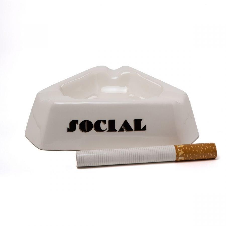 Popielniczka SOCIAL SMOKER biały Seletti    Eye on Design