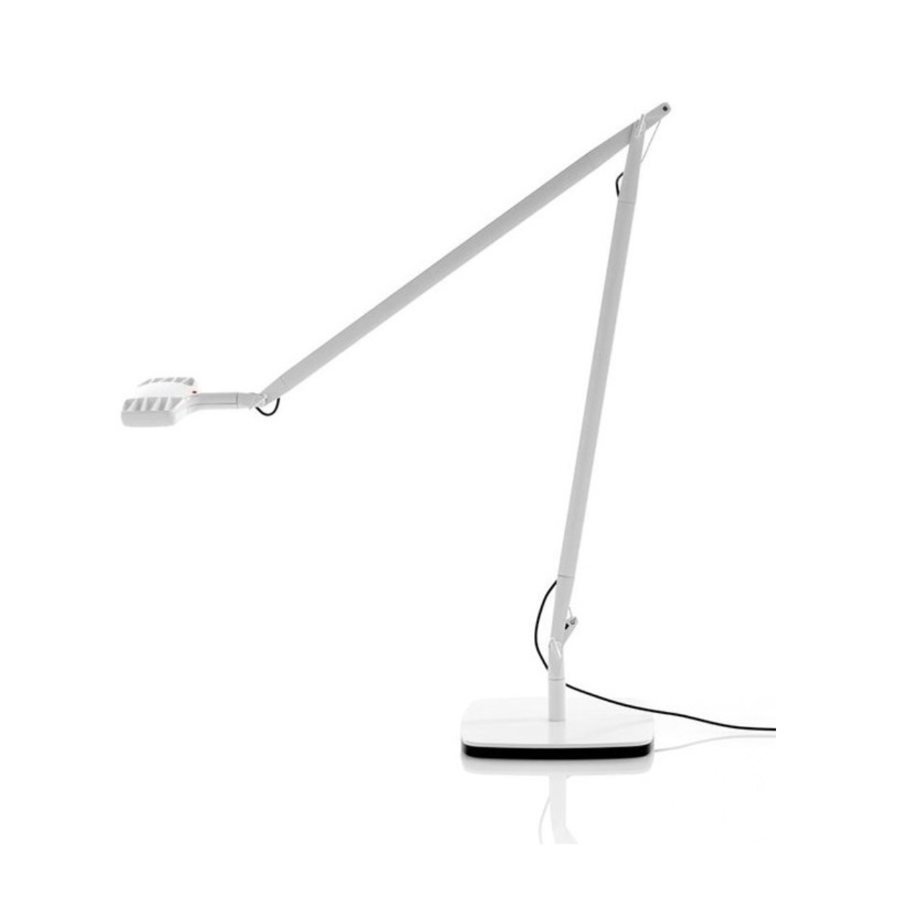 Otto Watt White table lamp