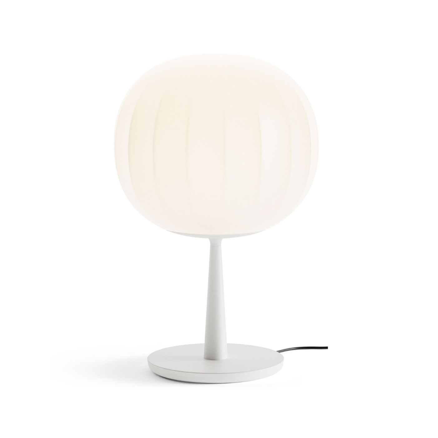 Solid white table lamp