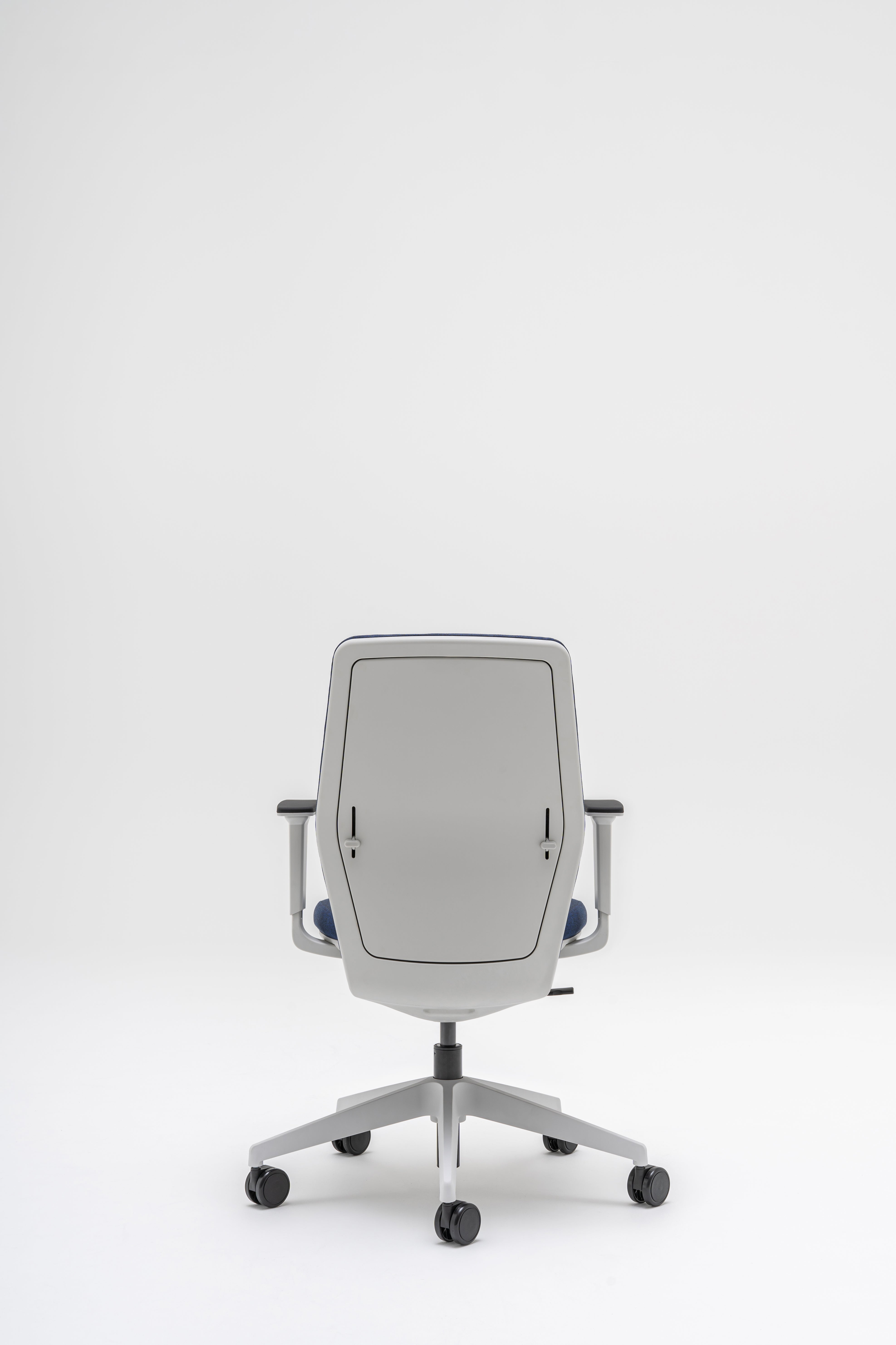 Armchair with upholstered EVO backrest adjustable base with wheels to the soft surface