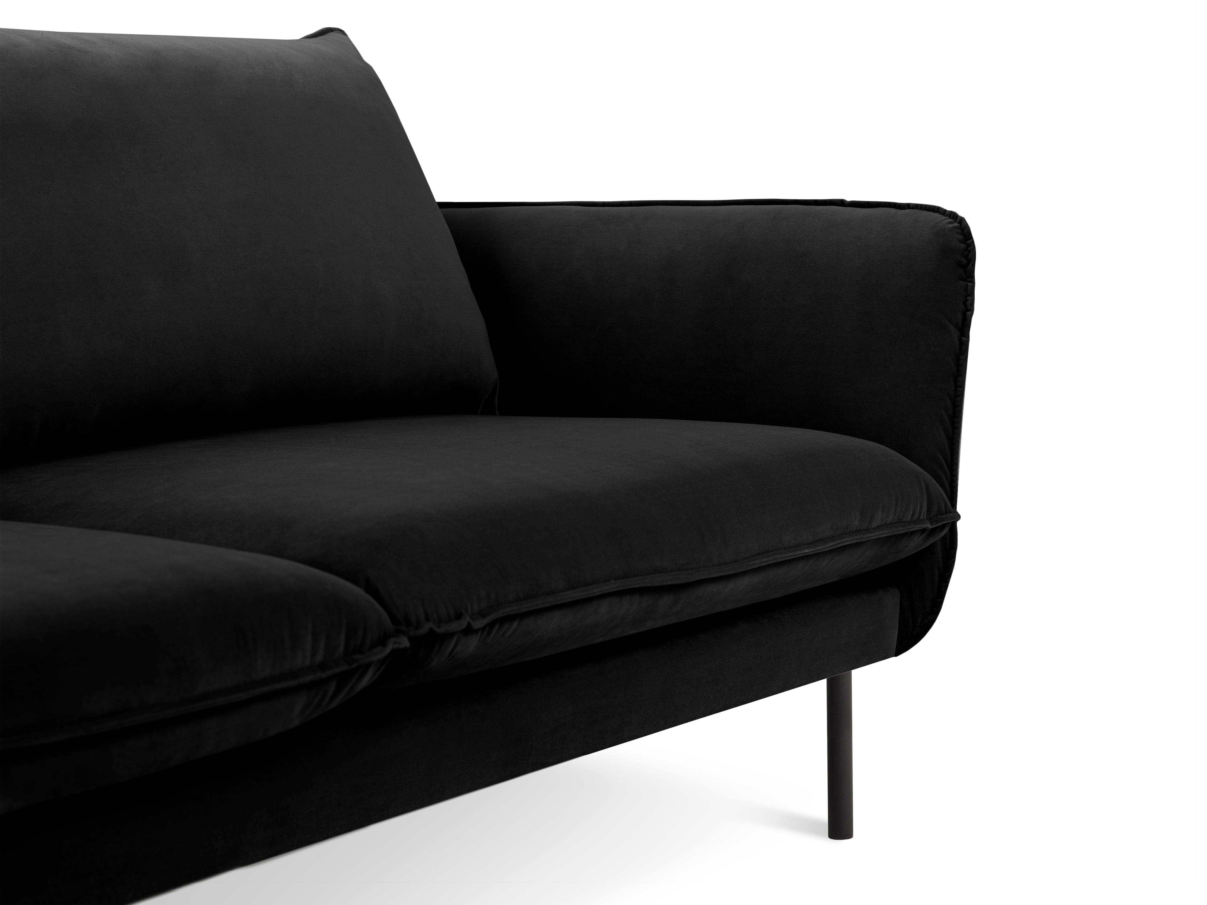 Sofa aksamitna 2-osobowa VIENNA czarny z czarną podstawą Cosmopolitan Design    Eye on Design