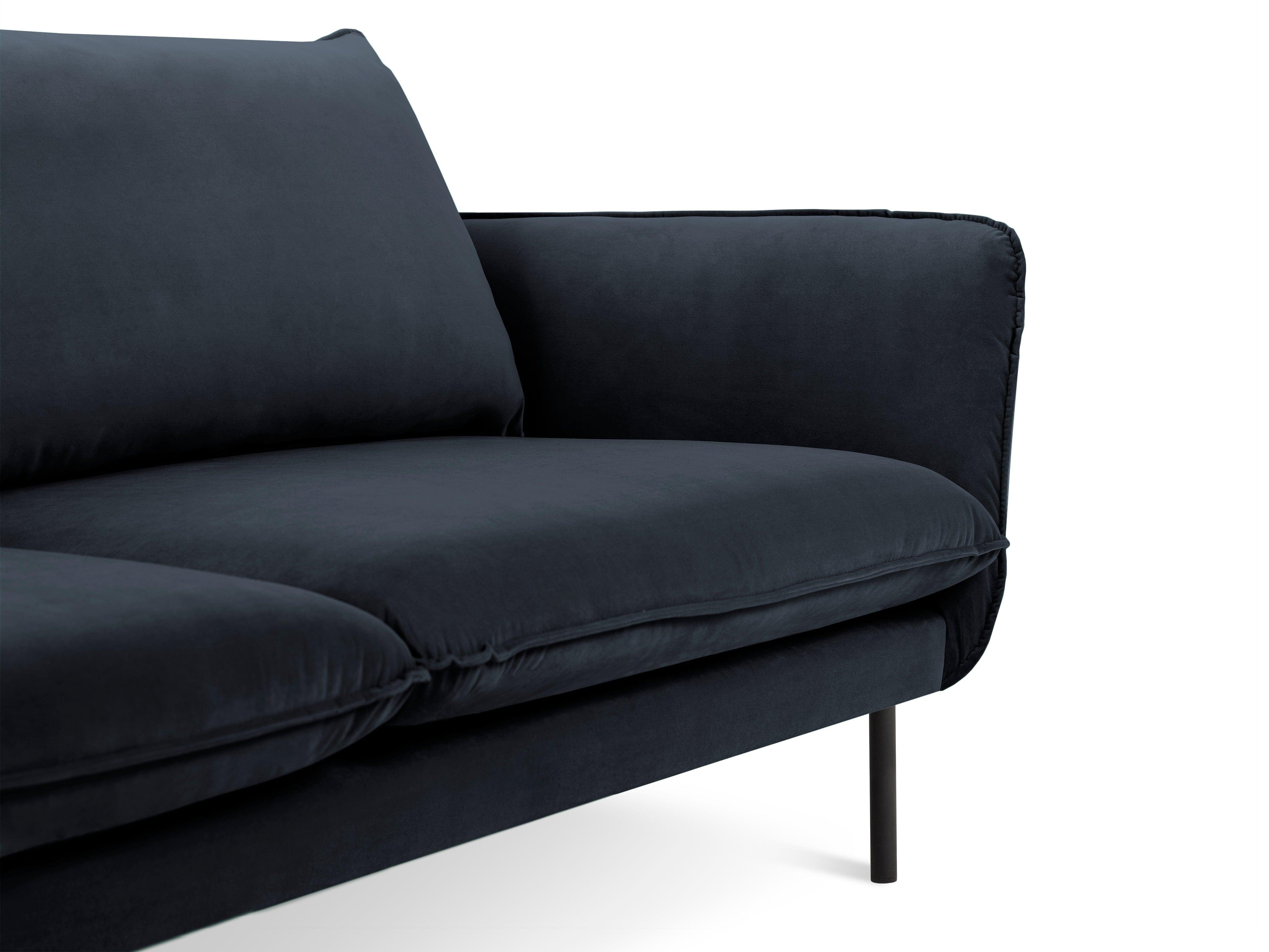 Sofa aksamitna 2-osobowa VIENNA granatowy z czarną podstawą Cosmopolitan Design    Eye on Design