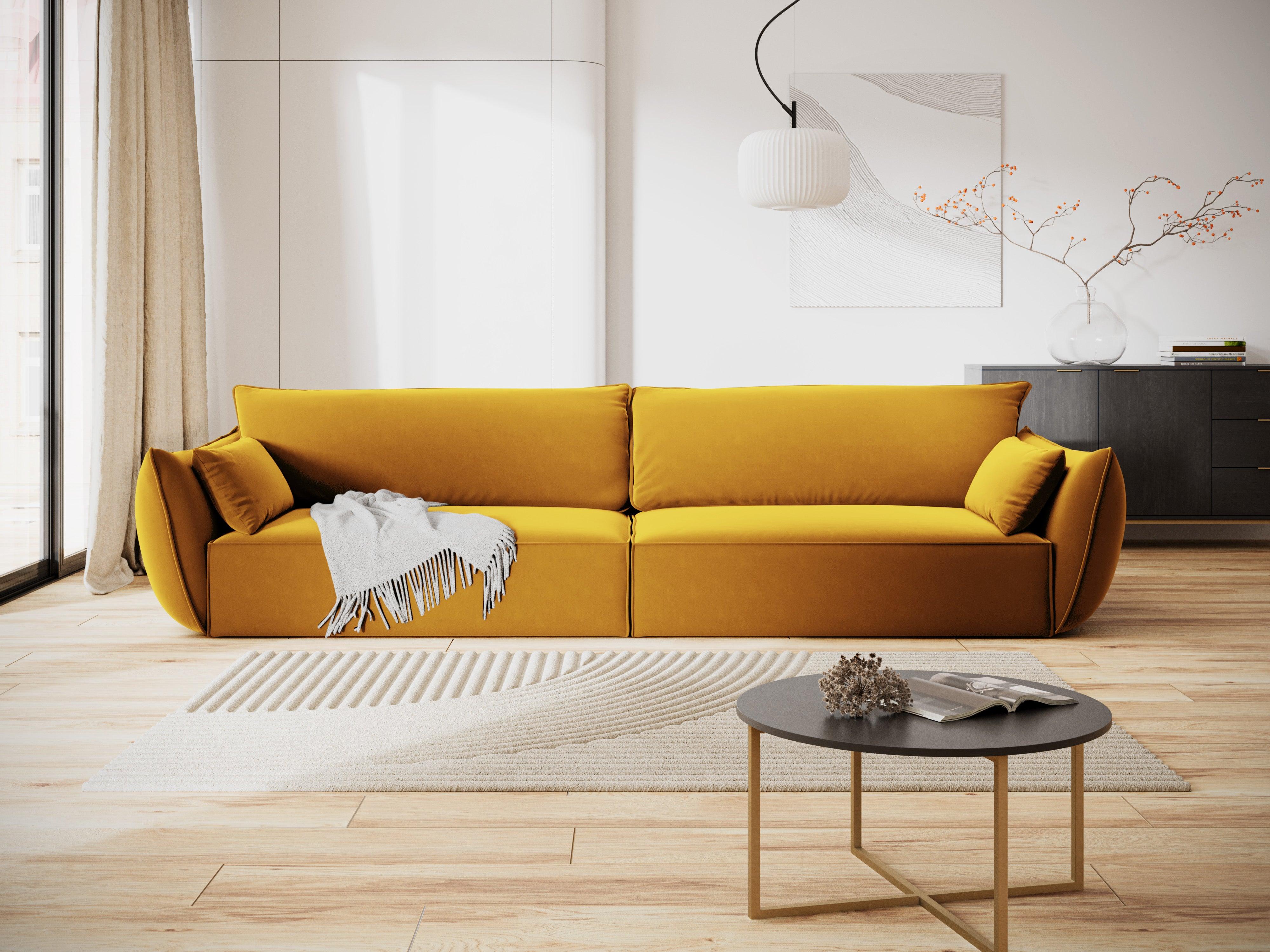 Sofa aksamitna 4-osobowa VANDA musztardowy Mazzini Sofas    Eye on Design