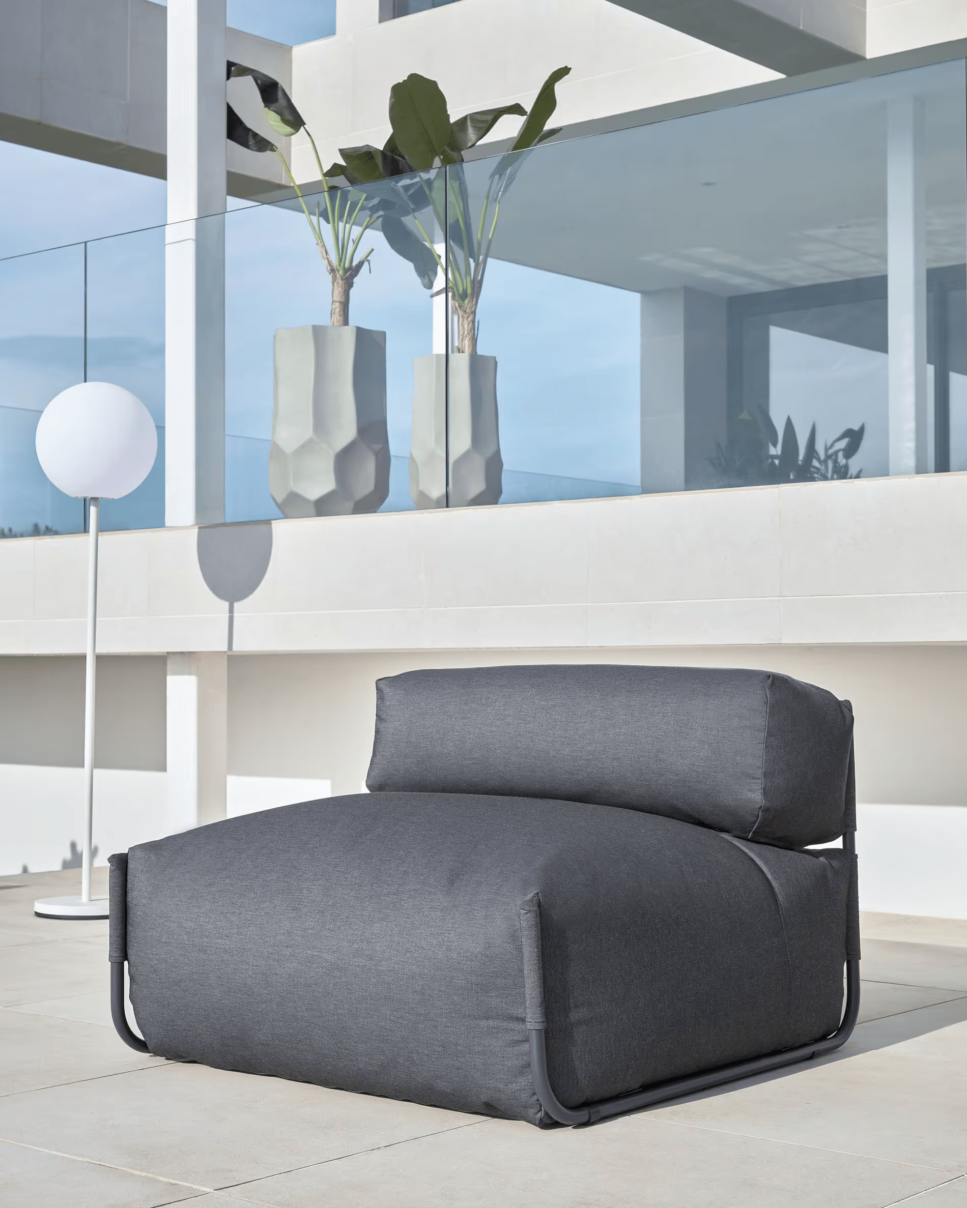 Sofa modułowa ogrodowa SQUARE - fotel ciemnoszary La Forma    Eye on Design