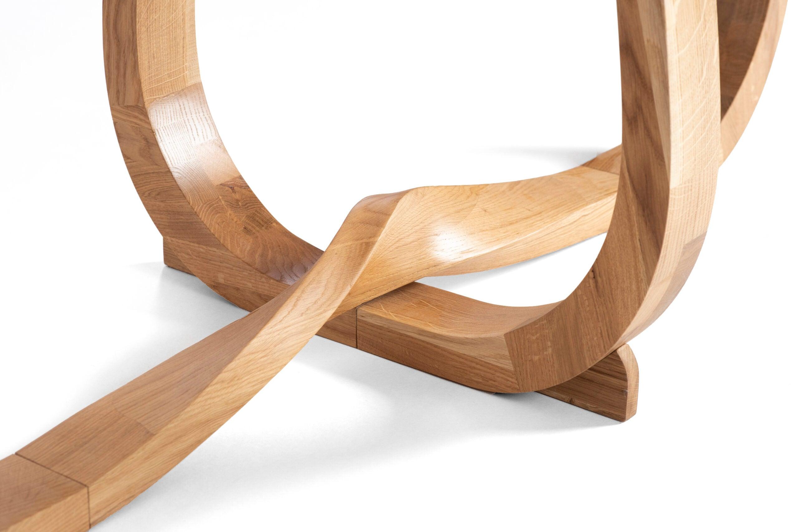 Stół jadalniany LUP drewniany polerowany Szyszka Design    Eye on Design