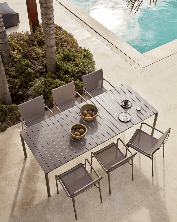 Stół rozkładany ogrodowy ZALTANA brązowy La Forma    Eye on Design