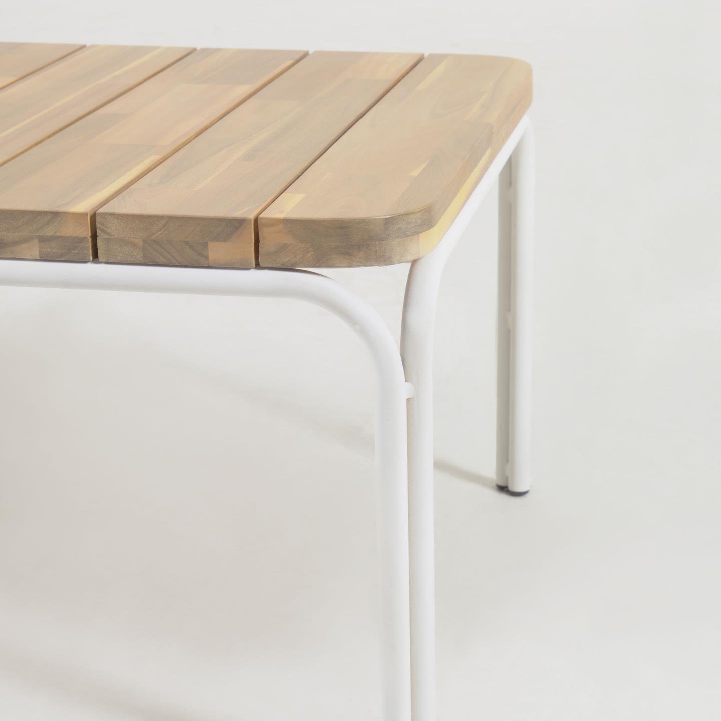 Stolik kawowy zewnętrzny CAILIN drewno akacjowe z białą podstawą La Forma    Eye on Design