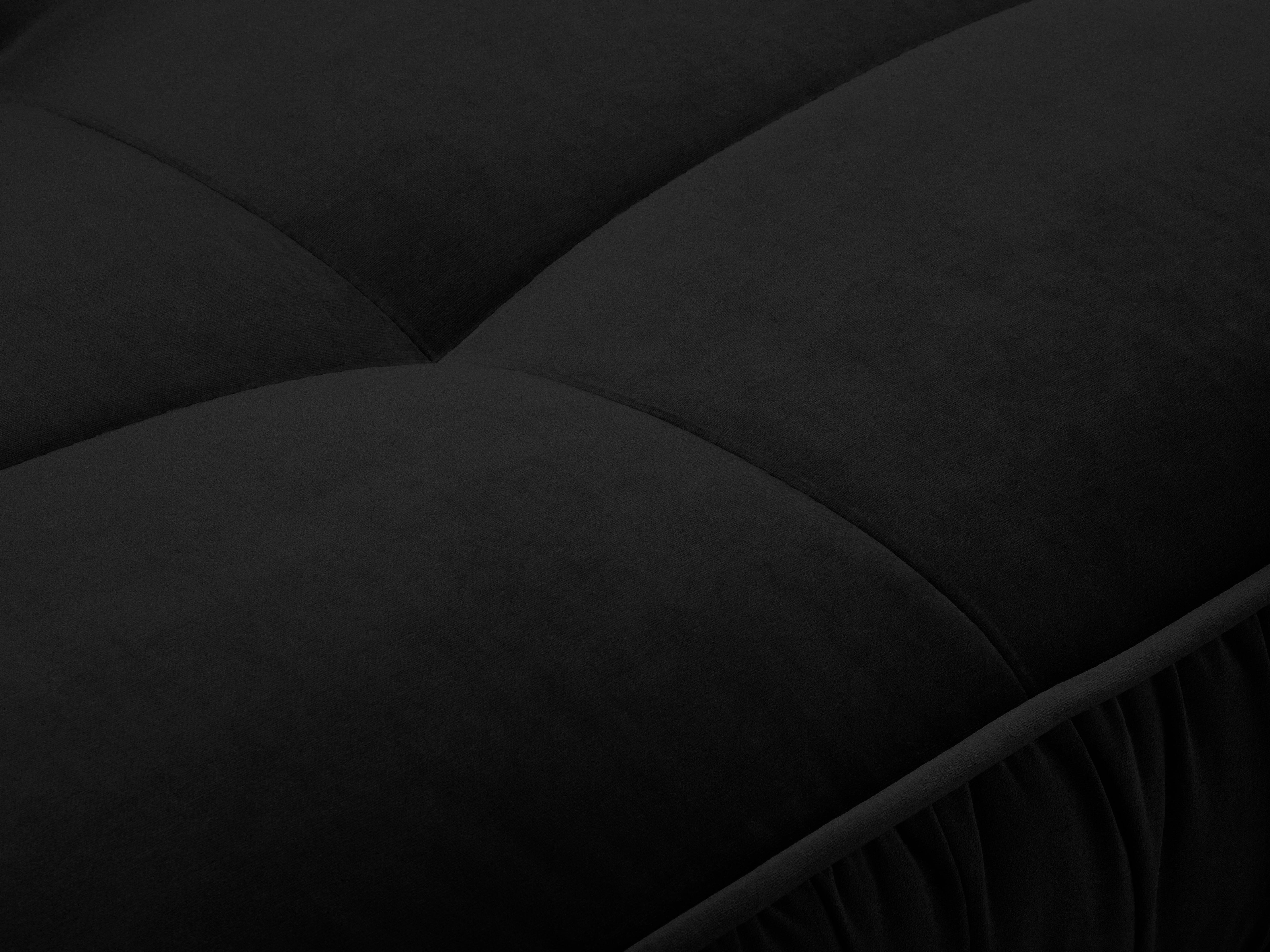 Szezlong aksamitny prawostronny TRIOMPHE czarny z czarną podstawą Interieurs 86    Eye on Design