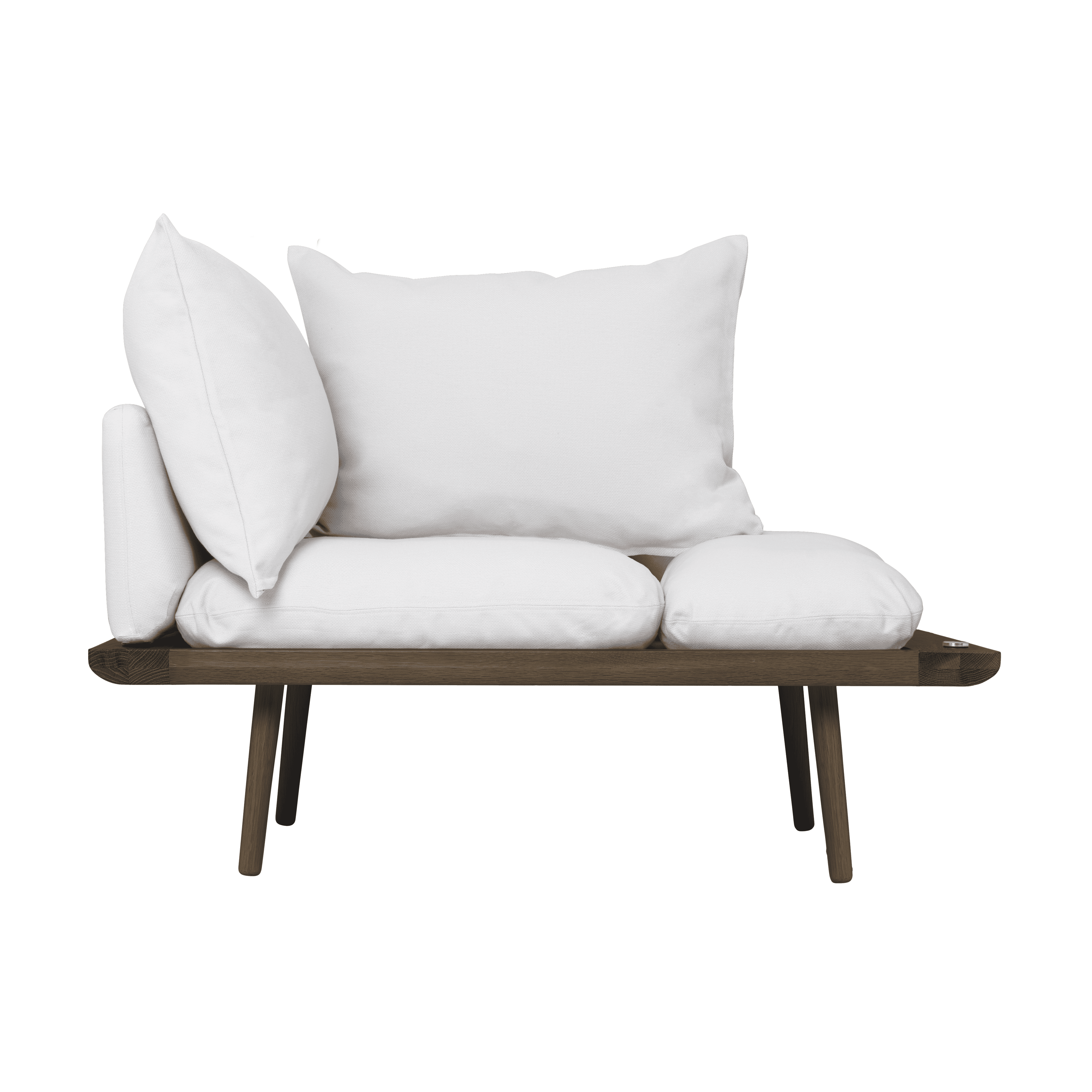 Szezlong LOUNGE AROUND baby blue z ciemno dębową podstawą UMAGE    Eye on Design