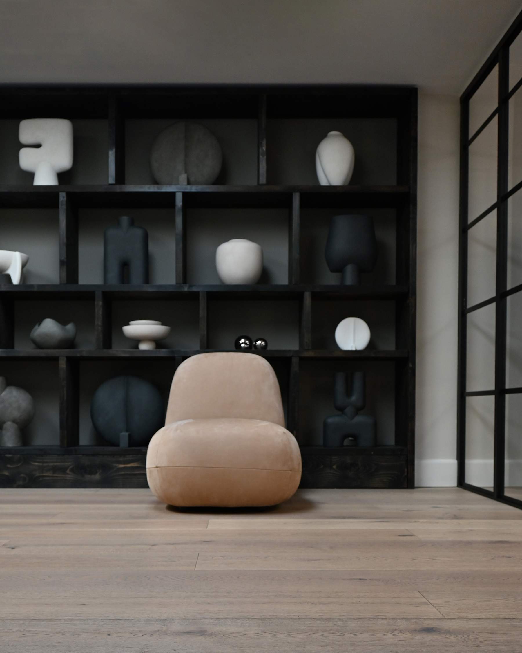 TOE CHAIR FLAT Sessel Nubukleder [Klaudia]