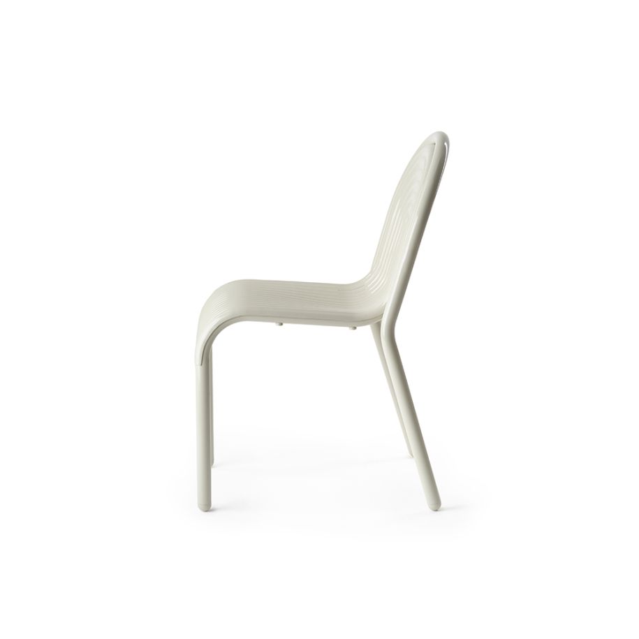 Groove external chair broken white