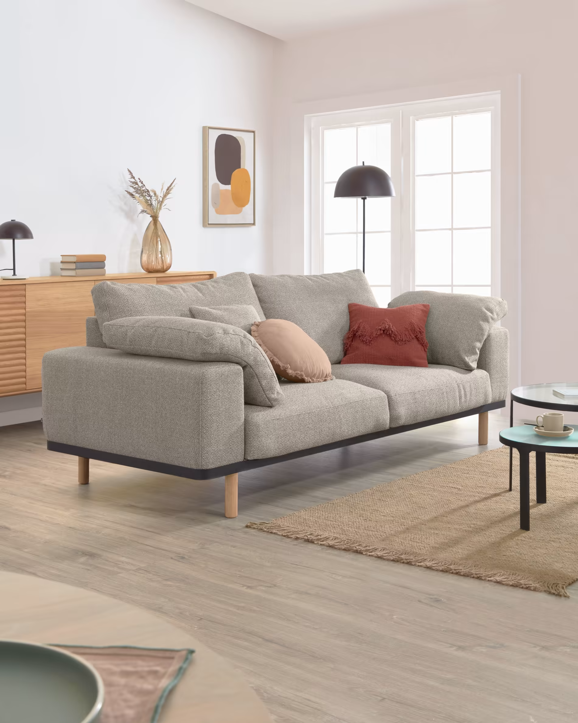 Sofa 3-osobowa NOA beżowy z drewnianą podstawą La Forma    Eye on Design