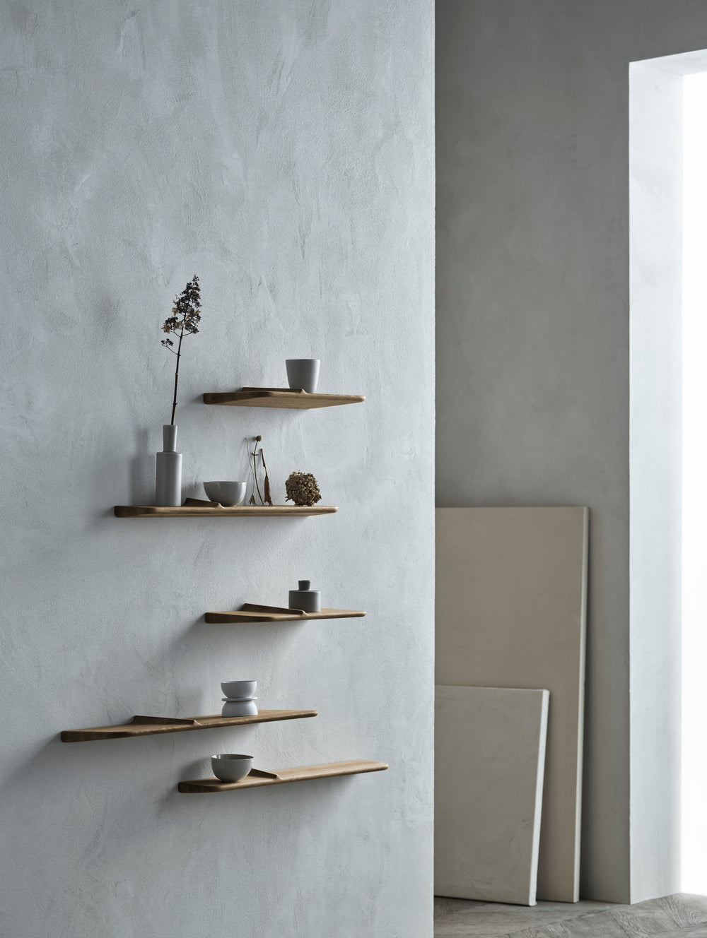 Wave shelf black oak wood