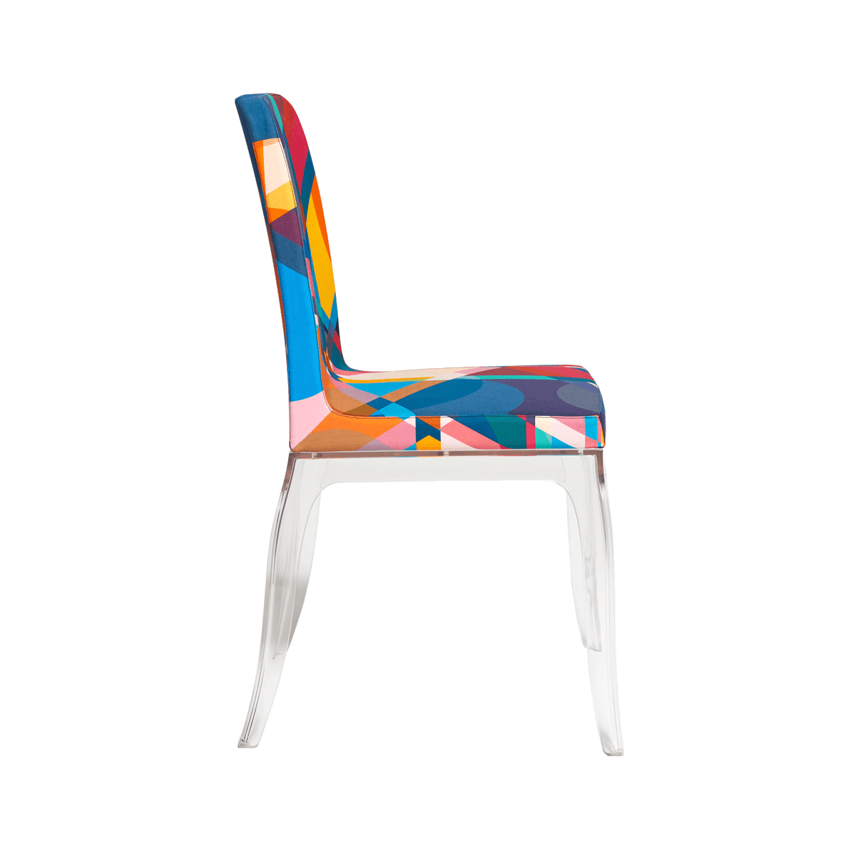 Kolekcja B.B składa się ze stołu jadalnego i siedzisk, które przypominają kolekcję "New Antiques" Wandersa, poszukując kontrastu pomiędzy ciężarem archetypowych form a lekkością przezroczystego plastiku.  Krzesło B.B, w pełnym stylu Marcela Wandersa, ma amforową nogę jak Louis Philippe i dlatego wymaga, aby oparcie i siedzisko były tapicerowane wielobarwną tkaniną jaquard.