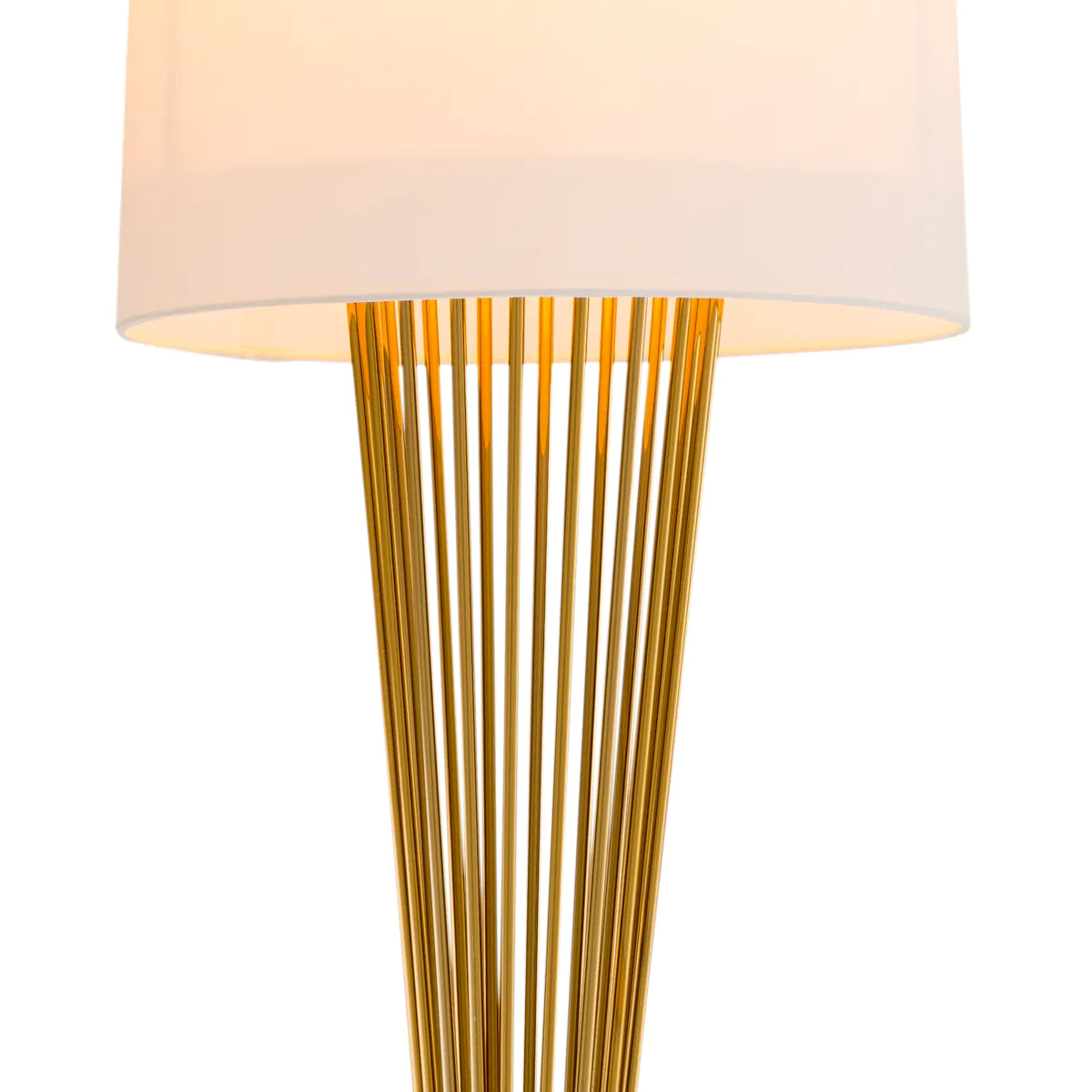 Lampa podłogowa HOLMES biały ze złotym Eichholtz    Eye on Design