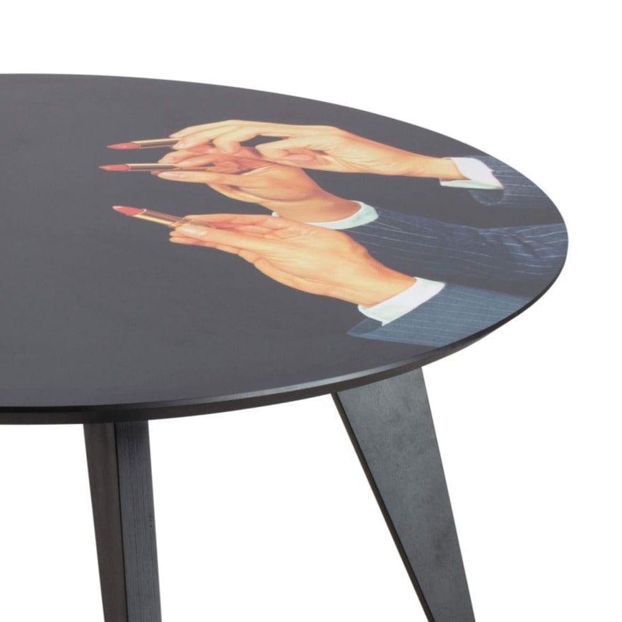 Stół okrągły LIPSTICKS czarny Seletti    Eye on Design