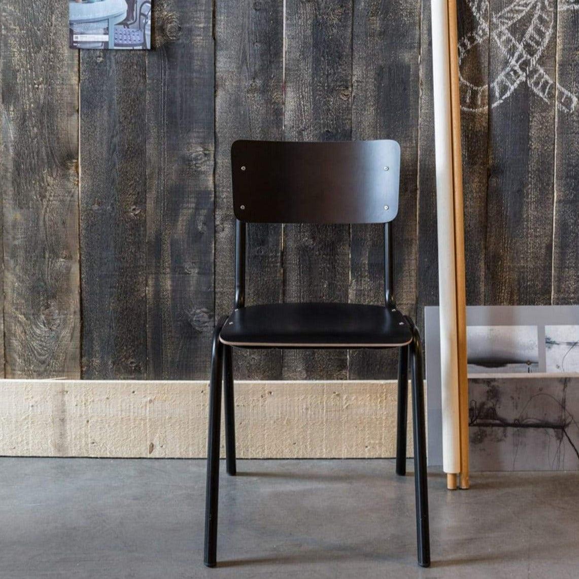Krzesło BACK TO SCHOOL czarny, Zuiver, Eye on Design